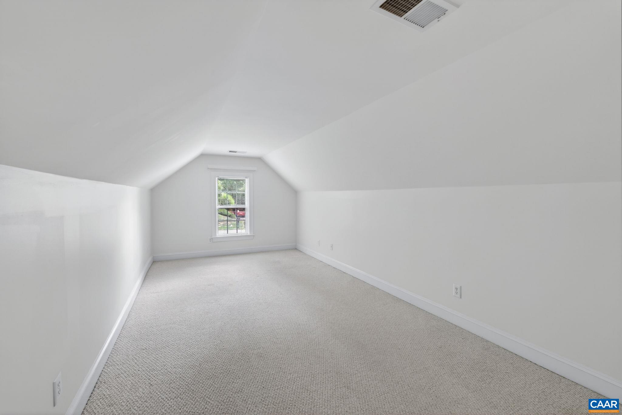 970 CHARTER OAKS DR, CHARLOTTESVILLE, Virginia 22901, 3 Bedrooms Bedrooms, ,2 BathroomsBathrooms,Residential,970 CHARTER OAKS DR,678530 MLS # 678530