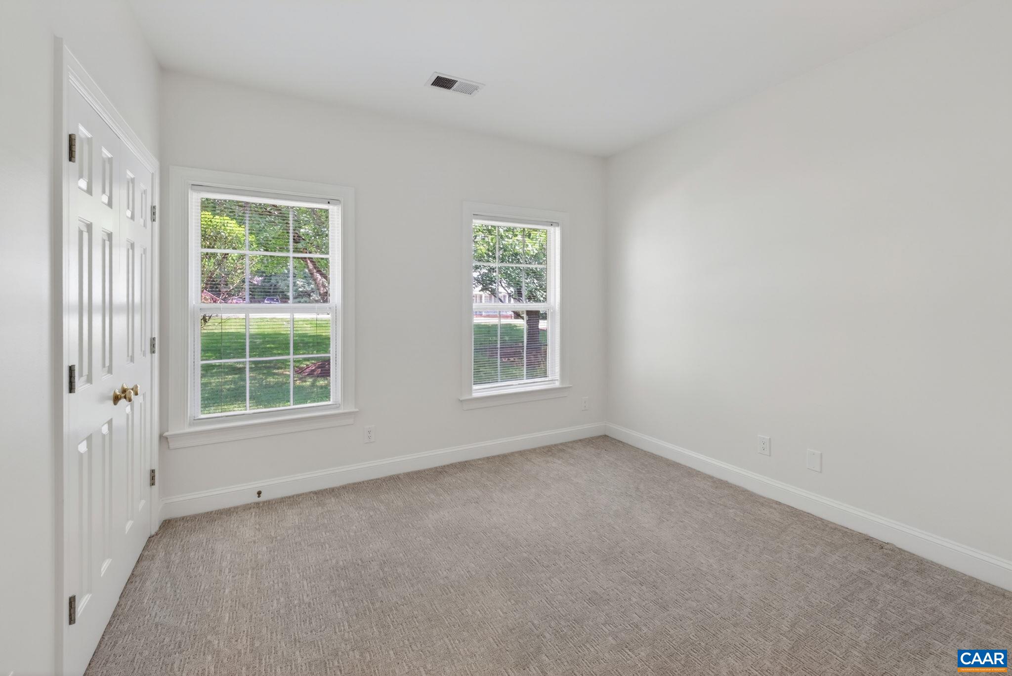 970 CHARTER OAKS DR, CHARLOTTESVILLE, Virginia 22901, 3 Bedrooms Bedrooms, ,2 BathroomsBathrooms,Residential,970 CHARTER OAKS DR,678530 MLS # 678530