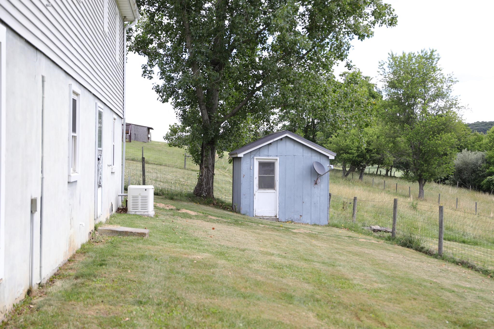 3592 OLD GREENVILLE RD, STAUNTON, Virginia 24401, 2 Bedrooms Bedrooms, ,1 BathroomBathrooms,Residential,Lerty Humphries Estate,3592 OLD GREENVILLE RD,678532 MLS # 678532 3592 OLD GREENVILLE RD, STAUNTON, Virginia 24401, 2 Bedrooms Bedrooms, ,1 BathroomBathrooms,Residential,Lerty Humphries Estate,3592 OLD GREENVILLE RD,678532 MLS # 678532