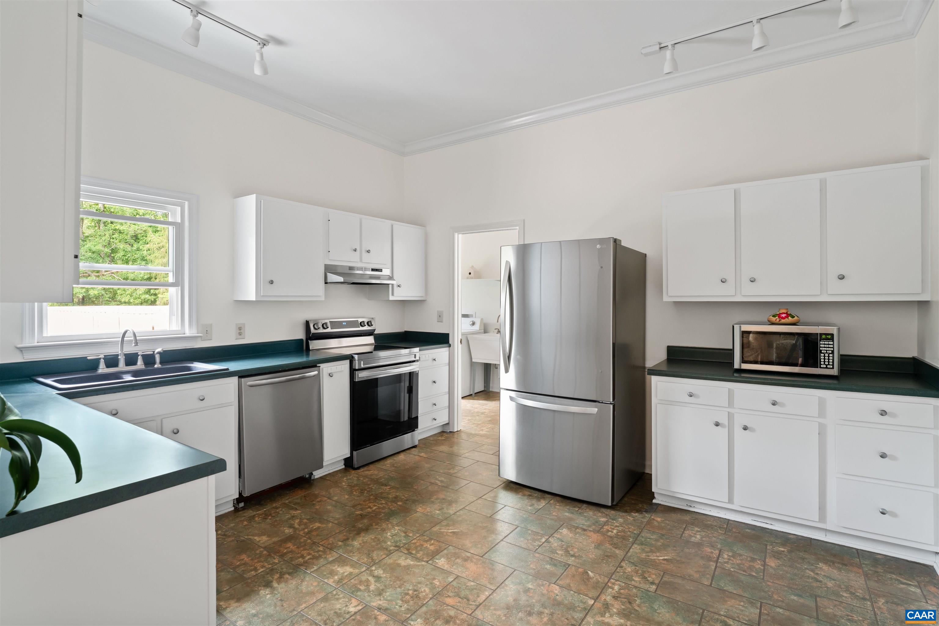 2655 STOWE CT, CHARLOTTESVILLE, Virginia 22901, 3 Bedrooms Bedrooms, ,3 BathroomsBathrooms,Residential,2655 STOWE CT,678534 MLS # 678534 2655 STOWE CT, CHARLOTTESVILLE, Virginia 22901, 3 Bedrooms Bedrooms, ,3 BathroomsBathrooms,Residential,2655 STOWE CT,678534 MLS # 678534