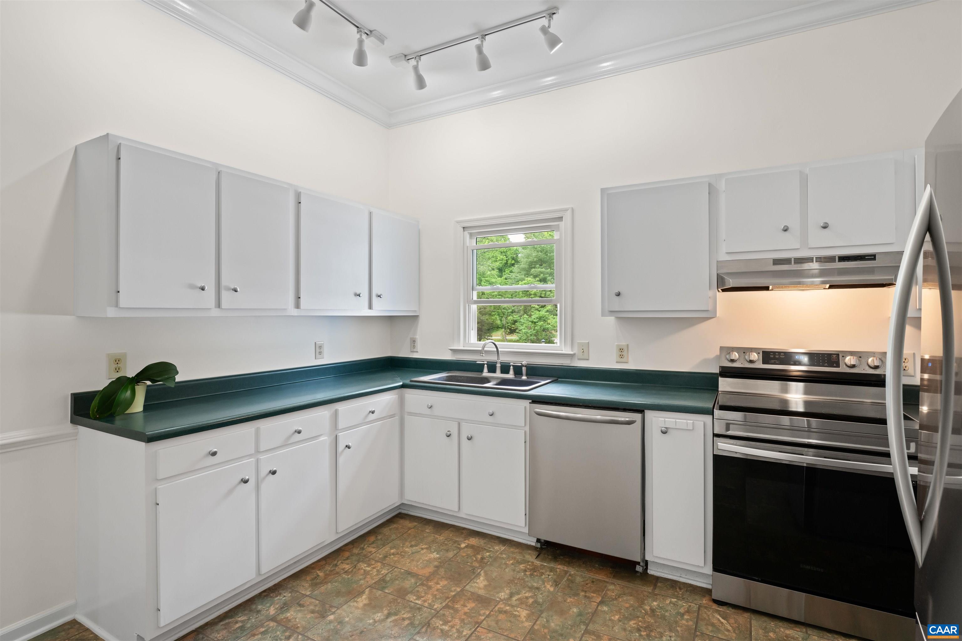 2655 STOWE CT, CHARLOTTESVILLE, Virginia 22901, 3 Bedrooms Bedrooms, ,3 BathroomsBathrooms,Residential,2655 STOWE CT,678534 MLS # 678534 2655 STOWE CT, CHARLOTTESVILLE, Virginia 22901, 3 Bedrooms Bedrooms, ,3 BathroomsBathrooms,Residential,2655 STOWE CT,678534 MLS # 678534