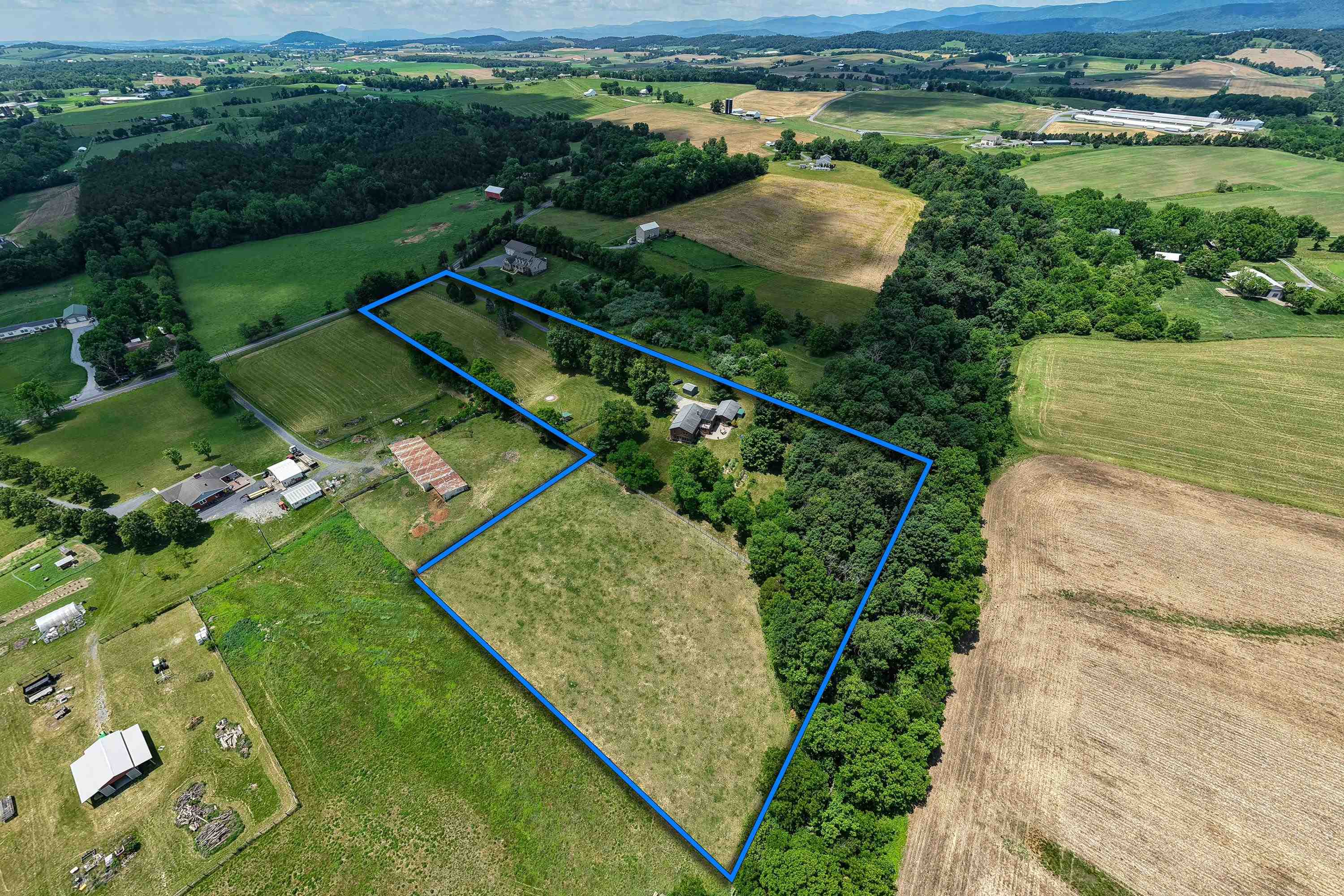 3980 GREENMOUNT RD, ROCKINGHAM, Virginia 22802, 4 Bedrooms Bedrooms, ,2 BathroomsBathrooms,Residential,3980 GREENMOUNT RD,678535 MLS # 678535 3980 GREENMOUNT RD, ROCKINGHAM, Virginia 22802, 4 Bedrooms Bedrooms, ,2 BathroomsBathrooms,Residential,3980 GREENMOUNT RD,678535 MLS # 678535