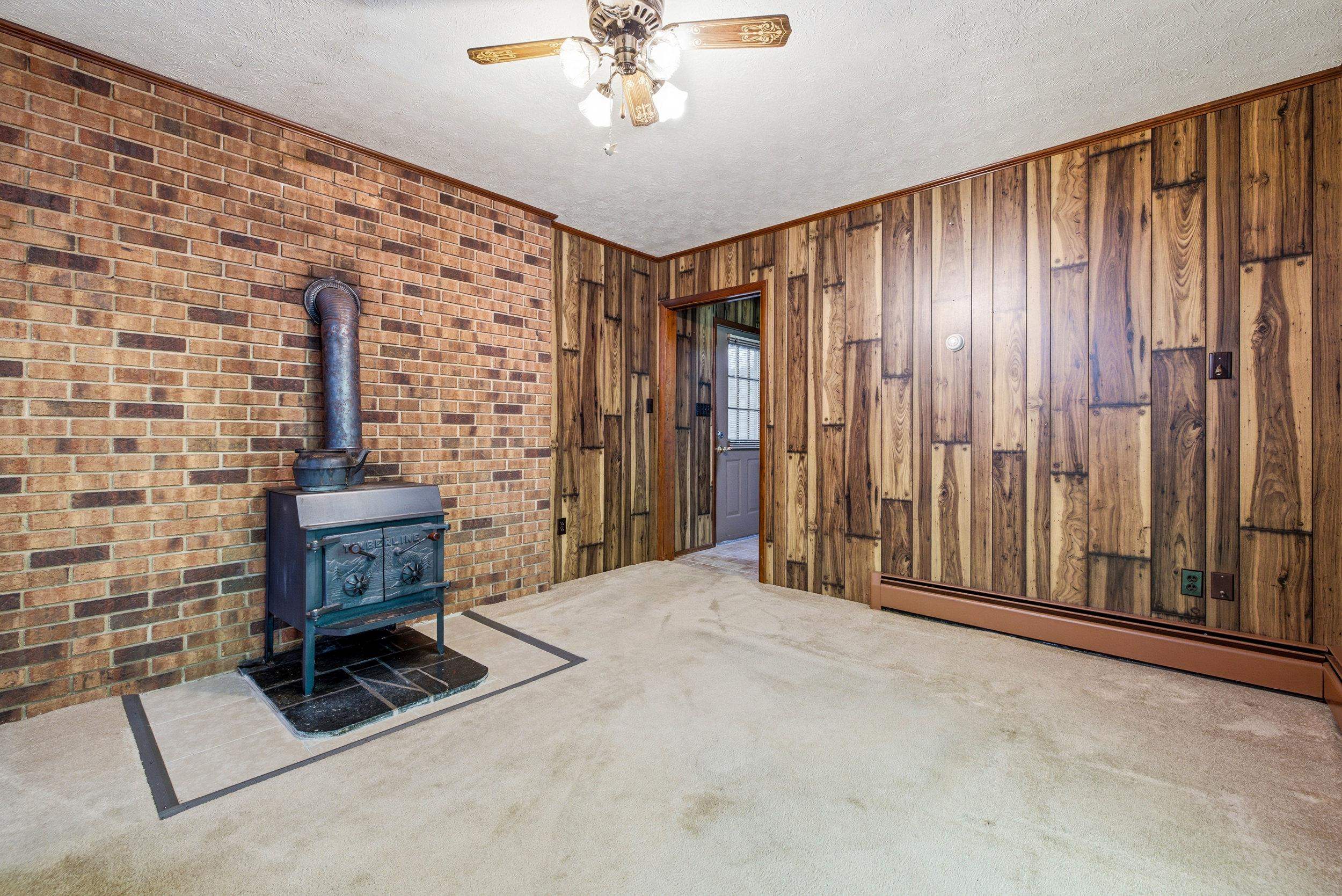2416 NEWPORT RD, SHENANDOAH, Virginia 22849, 2 Bedrooms Bedrooms, ,1 BathroomBathrooms,Residential,2416 NEWPORT RD,678537 MLS # 678537 2416 NEWPORT RD, SHENANDOAH, Virginia 22849, 2 Bedrooms Bedrooms, ,1 BathroomBathrooms,Residential,2416 NEWPORT RD,678537 MLS # 678537