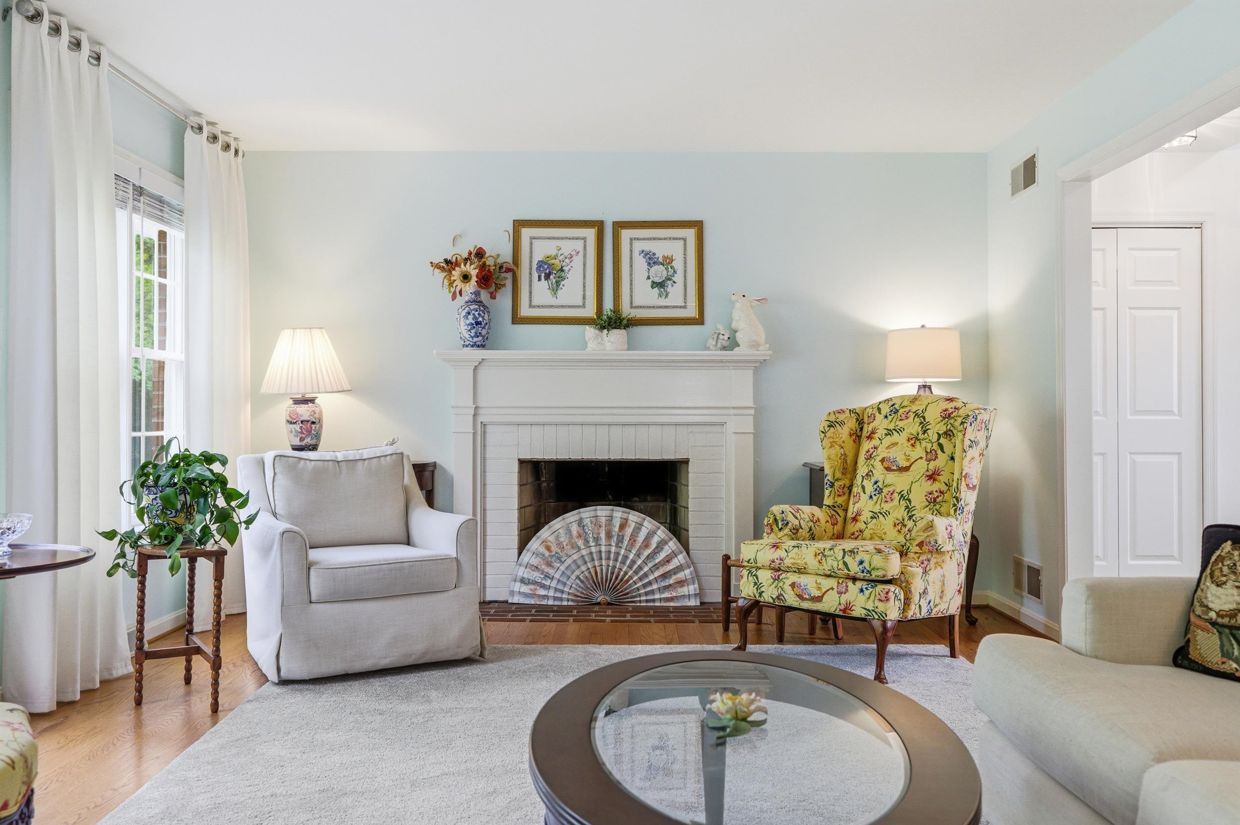 415 KERN ST, WOODSTOCK, Virginia 22664, 4 Bedrooms Bedrooms, ,2 BathroomsBathrooms,Residential,415 KERN ST,678543 MLS # 678543 415 KERN ST, WOODSTOCK, Virginia 22664, 4 Bedrooms Bedrooms, ,2 BathroomsBathrooms,Residential,415 KERN ST,678543 MLS # 678543