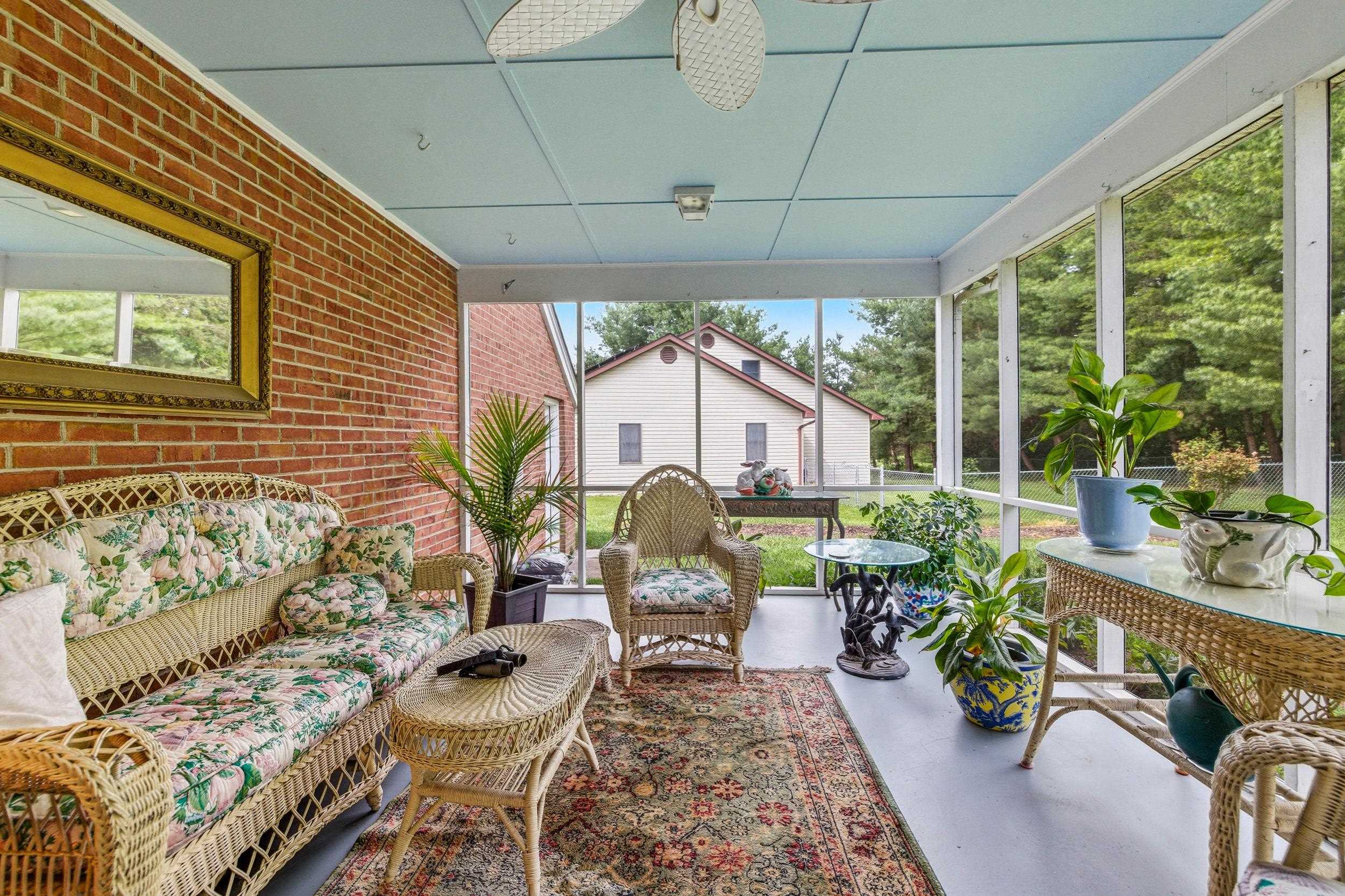 415 KERN ST, WOODSTOCK, Virginia 22664, 4 Bedrooms Bedrooms, ,2 BathroomsBathrooms,Residential,415 KERN ST,678543 MLS # 678543 415 KERN ST, WOODSTOCK, Virginia 22664, 4 Bedrooms Bedrooms, ,2 BathroomsBathrooms,Residential,415 KERN ST,678543 MLS # 678543