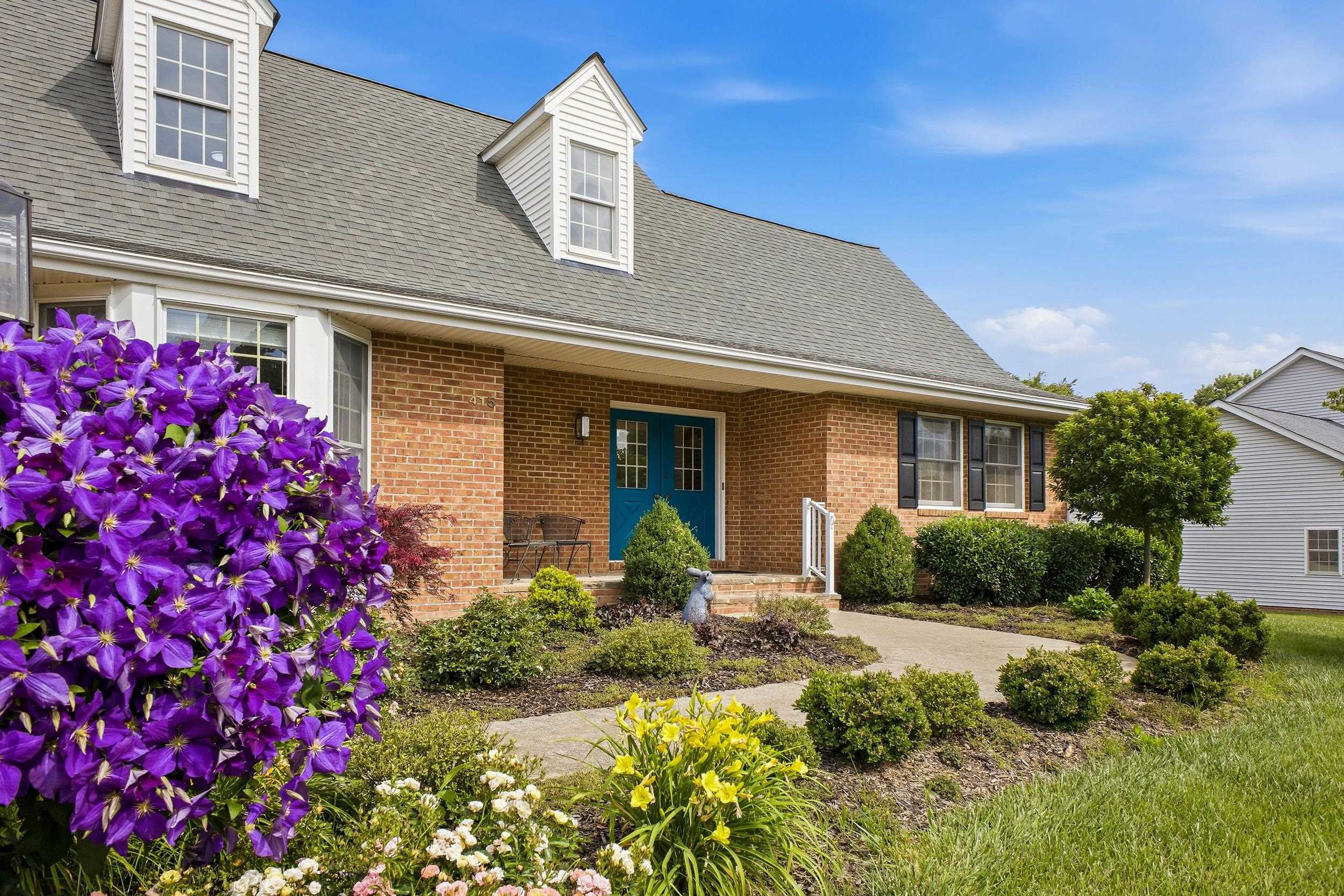 415 KERN ST, WOODSTOCK, Virginia 22664, 4 Bedrooms Bedrooms, ,2 BathroomsBathrooms,Residential,415 KERN ST,678543 MLS # 678543 415 KERN ST, WOODSTOCK, Virginia 22664, 4 Bedrooms Bedrooms, ,2 BathroomsBathrooms,Residential,415 KERN ST,678543 MLS # 678543