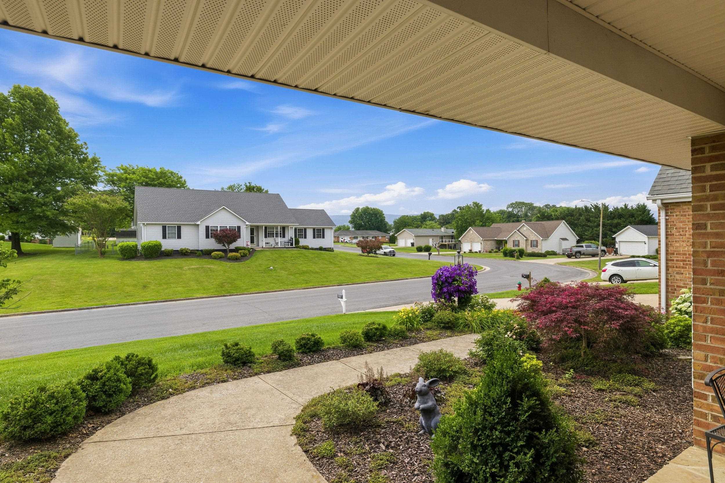 415 KERN ST, WOODSTOCK, Virginia 22664, 4 Bedrooms Bedrooms, ,2 BathroomsBathrooms,Residential,415 KERN ST,678543 MLS # 678543 415 KERN ST, WOODSTOCK, Virginia 22664, 4 Bedrooms Bedrooms, ,2 BathroomsBathrooms,Residential,415 KERN ST,678543 MLS # 678543