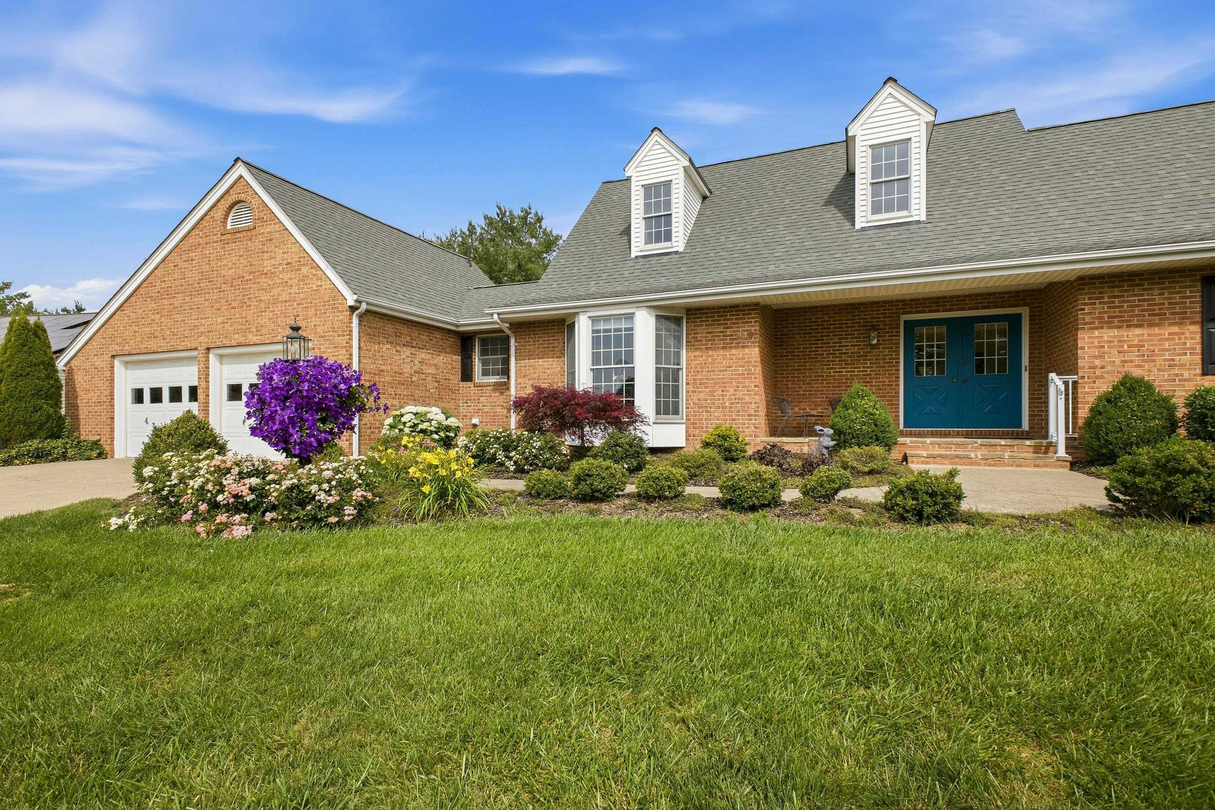 415 KERN ST, WOODSTOCK, Virginia 22664, 4 Bedrooms Bedrooms, ,2 BathroomsBathrooms,Residential,415 KERN ST,678543 MLS # 678543 415 KERN ST, WOODSTOCK, Virginia 22664, 4 Bedrooms Bedrooms, ,2 BathroomsBathrooms,Residential,415 KERN ST,678543 MLS # 678543