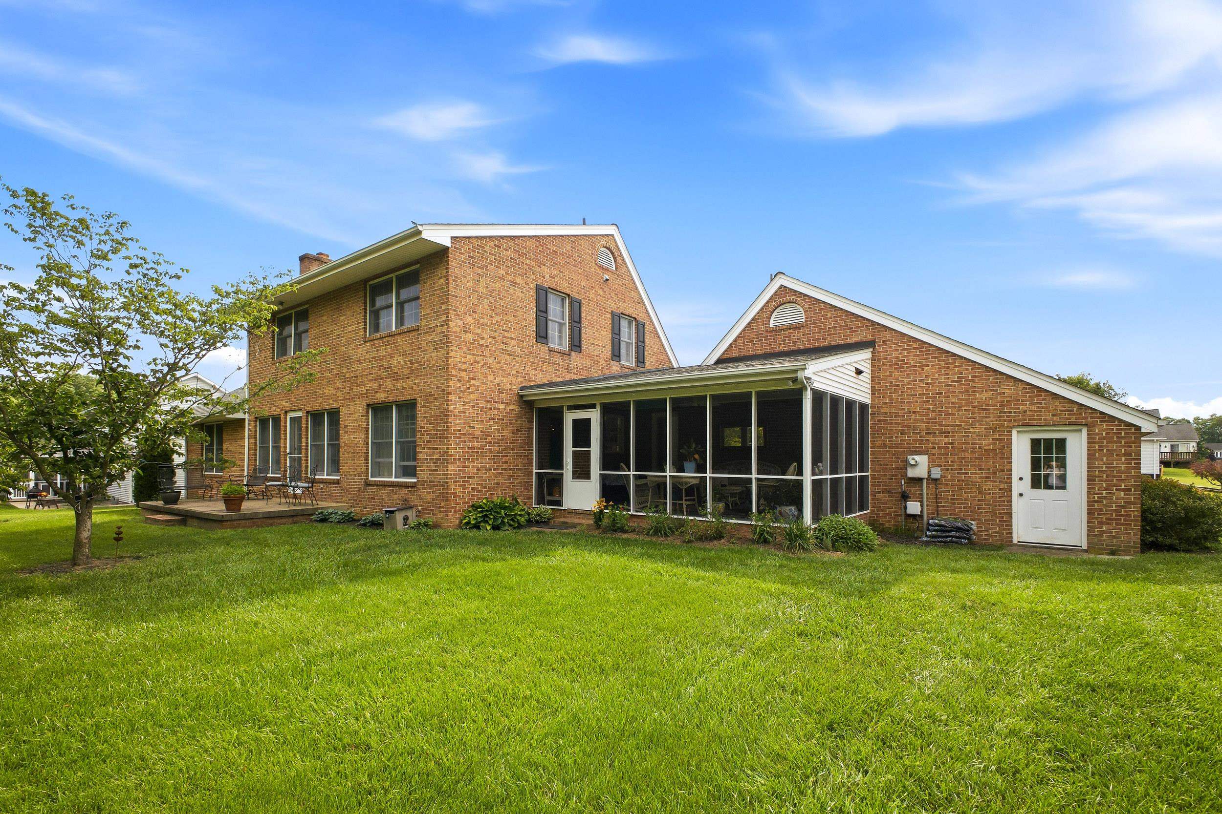 415 KERN ST, WOODSTOCK, Virginia 22664, 4 Bedrooms Bedrooms, ,2 BathroomsBathrooms,Residential,415 KERN ST,678543 MLS # 678543 415 KERN ST, WOODSTOCK, Virginia 22664, 4 Bedrooms Bedrooms, ,2 BathroomsBathrooms,Residential,415 KERN ST,678543 MLS # 678543