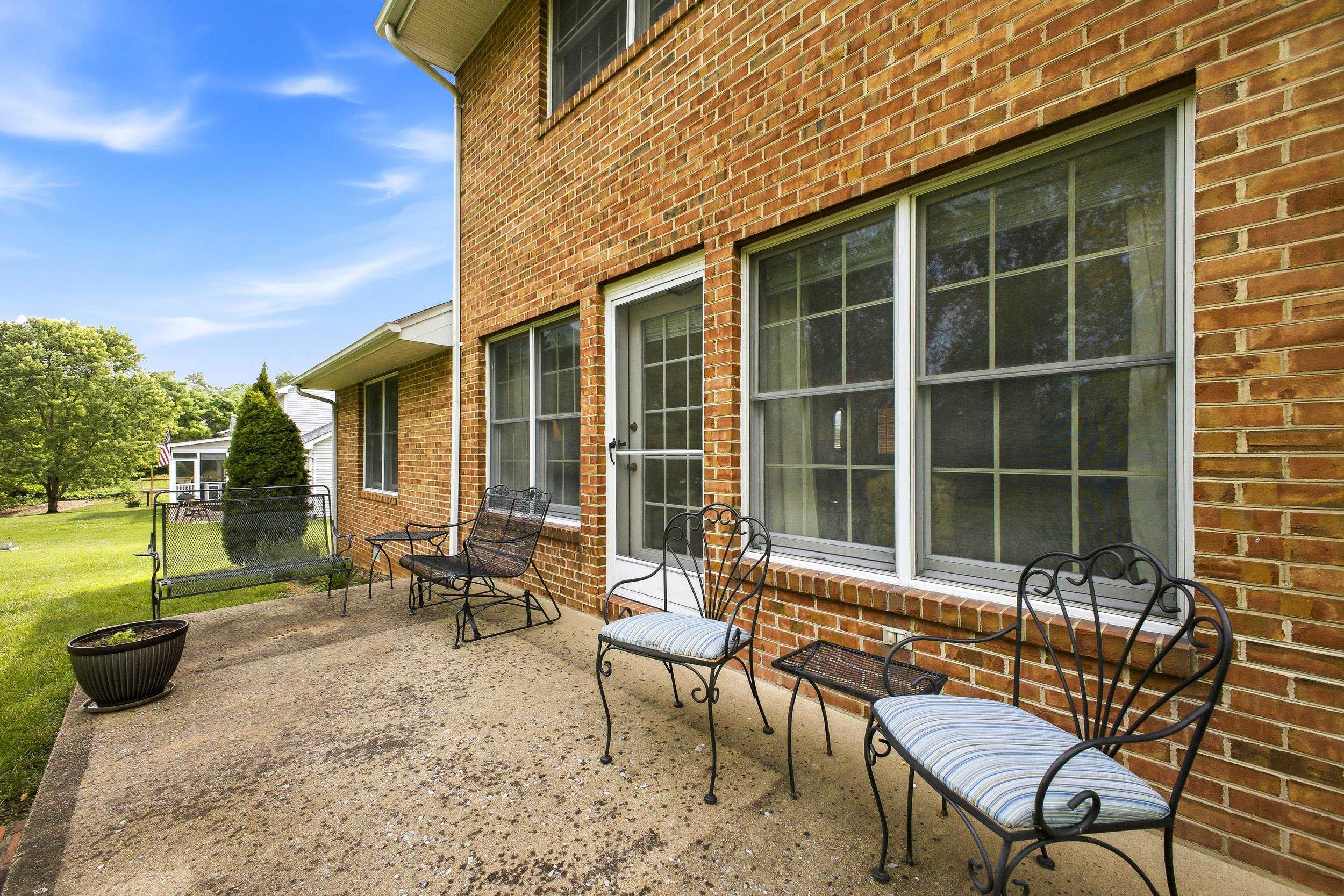 415 KERN ST, WOODSTOCK, Virginia 22664, 4 Bedrooms Bedrooms, ,2 BathroomsBathrooms,Residential,415 KERN ST,678543 MLS # 678543 415 KERN ST, WOODSTOCK, Virginia 22664, 4 Bedrooms Bedrooms, ,2 BathroomsBathrooms,Residential,415 KERN ST,678543 MLS # 678543