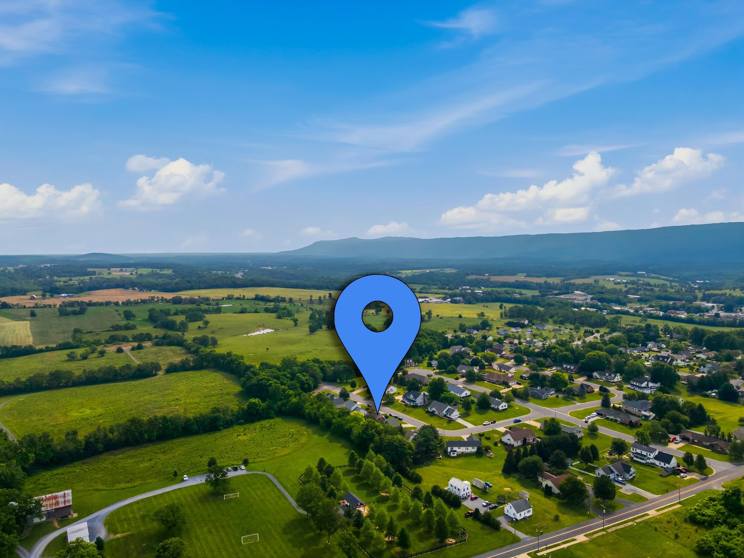 415 KERN ST, WOODSTOCK, Virginia 22664, 4 Bedrooms Bedrooms, ,2 BathroomsBathrooms,Residential,415 KERN ST,678543 MLS # 678543 415 KERN ST, WOODSTOCK, Virginia 22664, 4 Bedrooms Bedrooms, ,2 BathroomsBathrooms,Residential,415 KERN ST,678543 MLS # 678543