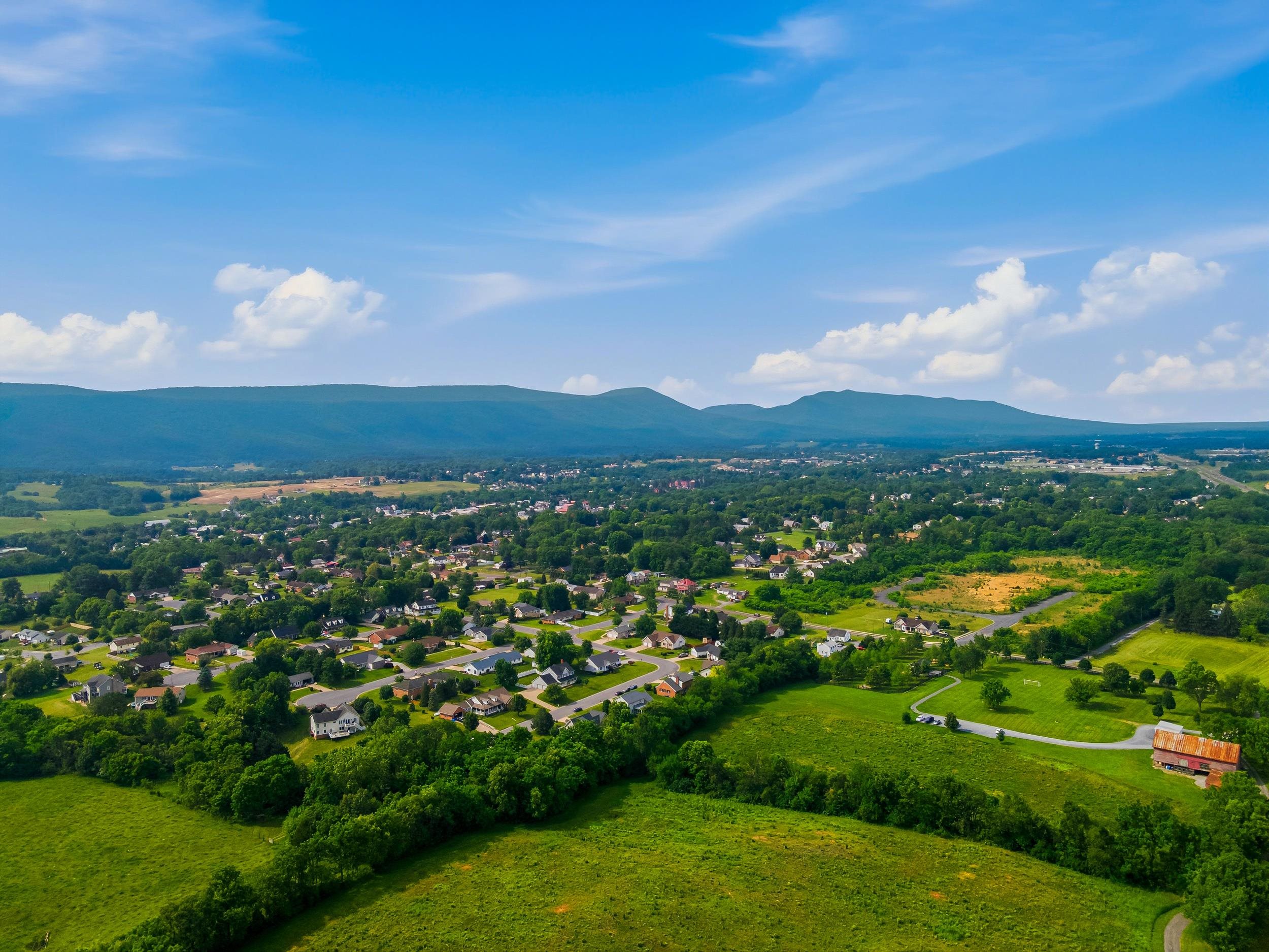 415 KERN ST, WOODSTOCK, Virginia 22664, 4 Bedrooms Bedrooms, ,2 BathroomsBathrooms,Residential,415 KERN ST,678543 MLS # 678543 415 KERN ST, WOODSTOCK, Virginia 22664, 4 Bedrooms Bedrooms, ,2 BathroomsBathrooms,Residential,415 KERN ST,678543 MLS # 678543