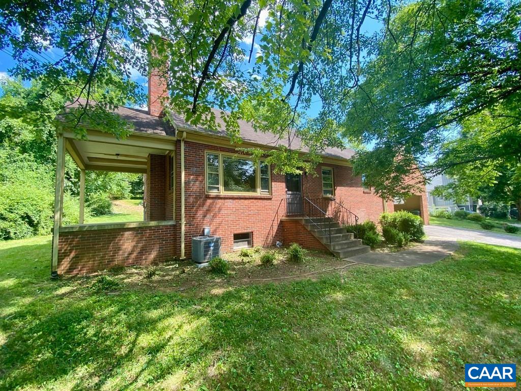 912 SAINT CHARLES AVE, CHARLOTTESVILLE, Virginia 22901, ,Residential,912 SAINT CHARLES AVE,678552 MLS # 678552