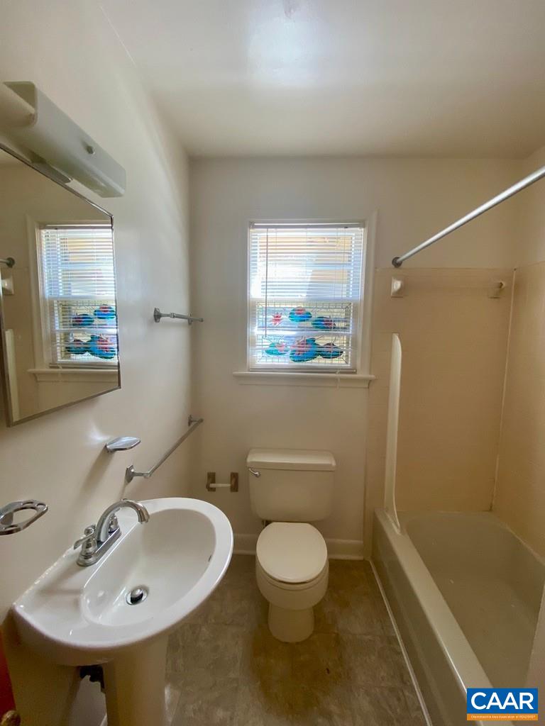 912 SAINT CHARLES AVE, CHARLOTTESVILLE, Virginia 22901, ,Residential,912 SAINT CHARLES AVE,678552 MLS # 678552