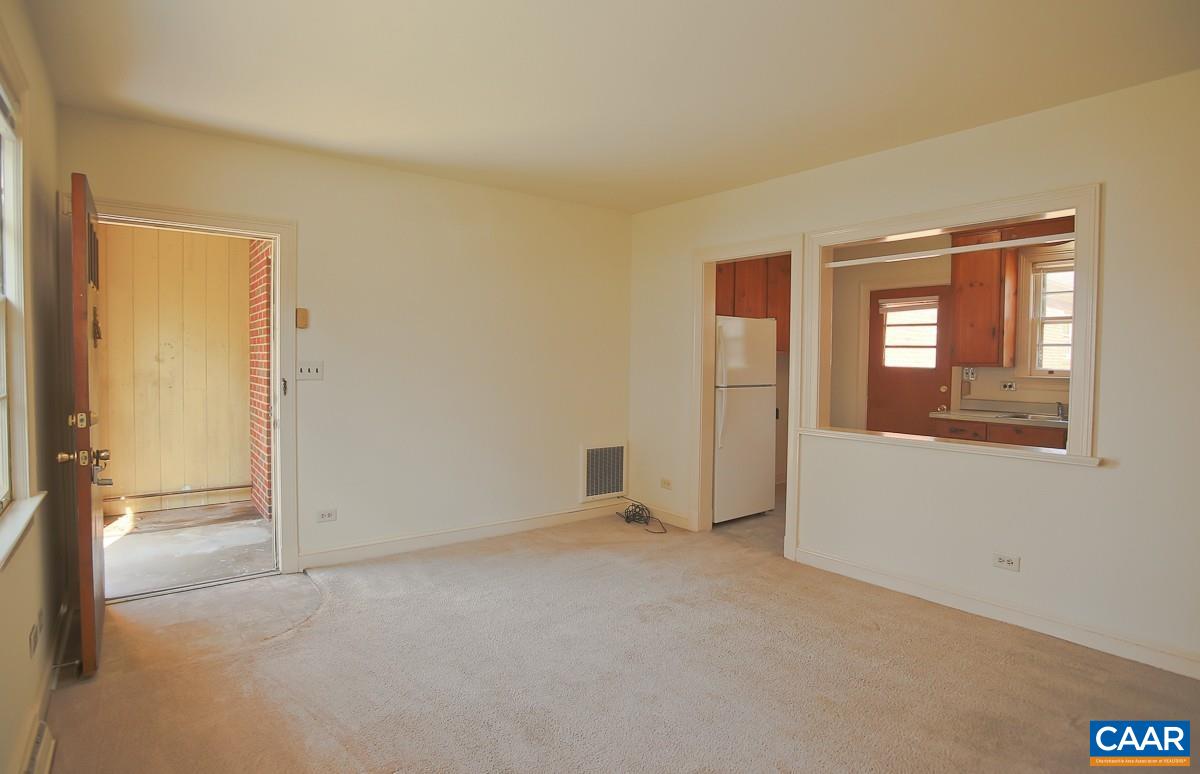 912 SAINT CHARLES AVE, CHARLOTTESVILLE, Virginia 22901, ,Residential,912 SAINT CHARLES AVE,678552 MLS # 678552