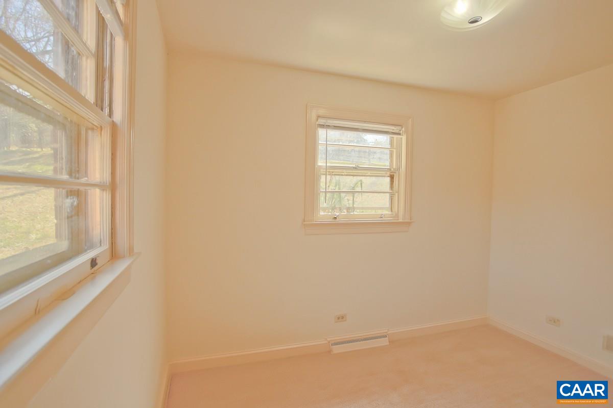 912 SAINT CHARLES AVE, CHARLOTTESVILLE, Virginia 22901, ,Residential,912 SAINT CHARLES AVE,678552 MLS # 678552