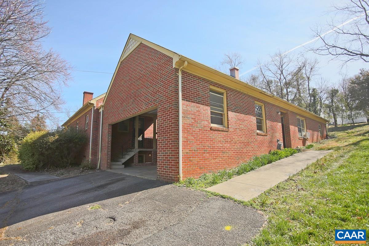 912 SAINT CHARLES AVE, CHARLOTTESVILLE, Virginia 22901, ,Residential,912 SAINT CHARLES AVE,678552 MLS # 678552