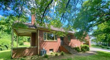 912 SAINT CHARLES AVE, CHARLOTTESVILLE, Virginia 22901, ,Residential,912 SAINT CHARLES AVE,678552 MLS # 678552