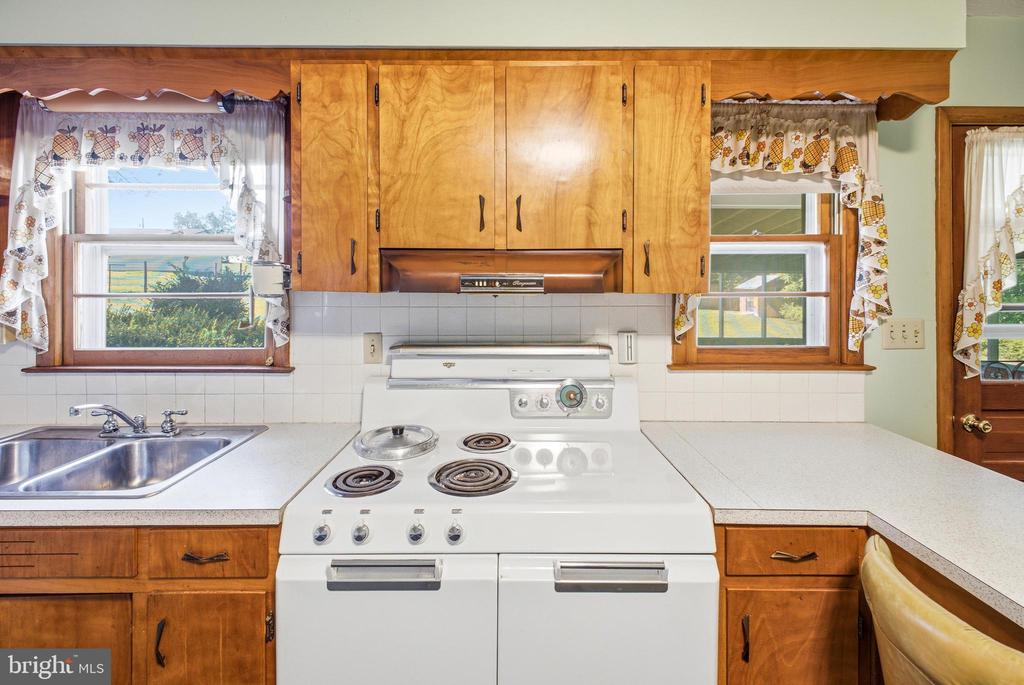 2275 US HIGHWAY 211 W, LURAY, Virginia 22835, 2 Bedrooms Bedrooms, ,1 BathroomBathrooms,Residential,2275 US HIGHWAY 211 W,VAPA2006566 MLS # VAPA2006566 2275 US HIGHWAY 211 W, LURAY, Virginia 22835, 2 Bedrooms Bedrooms, ,1 BathroomBathrooms,Residential,2275 US HIGHWAY 211 W,VAPA2006566 MLS # VAPA2006566