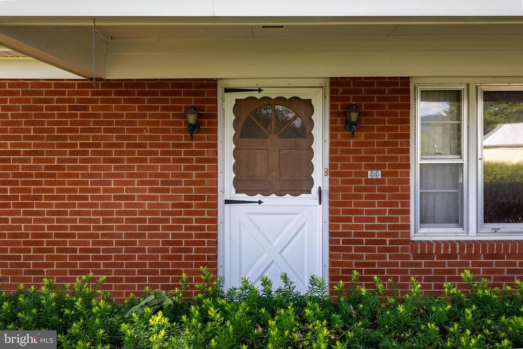 2275 US HIGHWAY 211 W, LURAY, Virginia 22835, 2 Bedrooms Bedrooms, ,1 BathroomBathrooms,Residential,2275 US HIGHWAY 211 W,VAPA2006566 MLS # VAPA2006566 2275 US HIGHWAY 211 W, LURAY, Virginia 22835, 2 Bedrooms Bedrooms, ,1 BathroomBathrooms,Residential,2275 US HIGHWAY 211 W,VAPA2006566 MLS # VAPA2006566