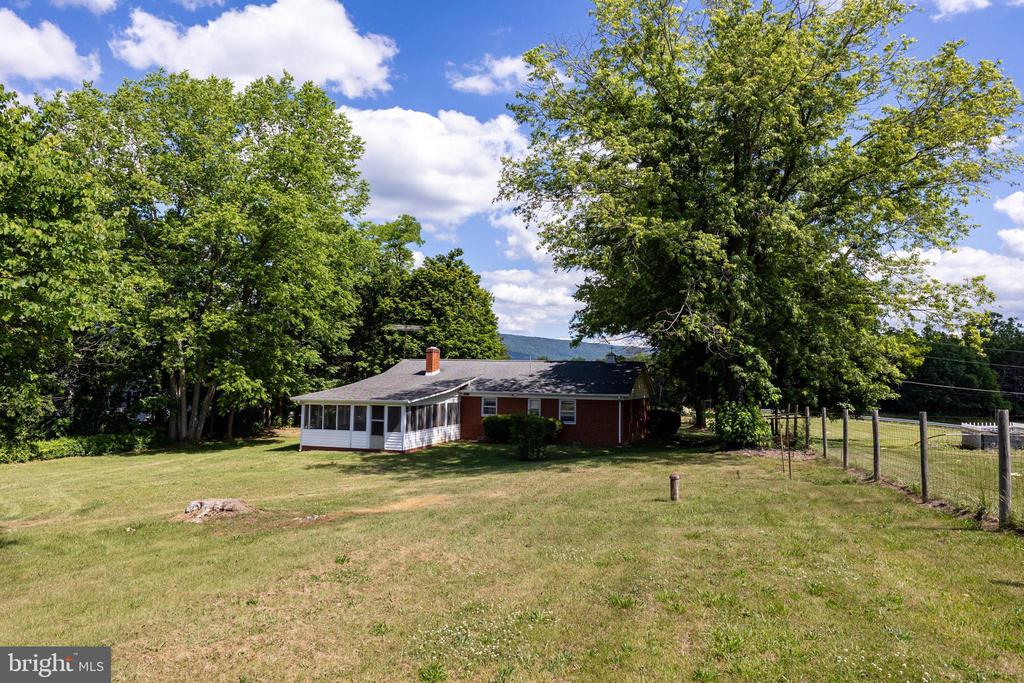 2275 US HIGHWAY 211 W, LURAY, Virginia 22835, 2 Bedrooms Bedrooms, ,1 BathroomBathrooms,Residential,2275 US HIGHWAY 211 W,VAPA2006566 MLS # VAPA2006566 2275 US HIGHWAY 211 W, LURAY, Virginia 22835, 2 Bedrooms Bedrooms, ,1 BathroomBathrooms,Residential,2275 US HIGHWAY 211 W,VAPA2006566 MLS # VAPA2006566
