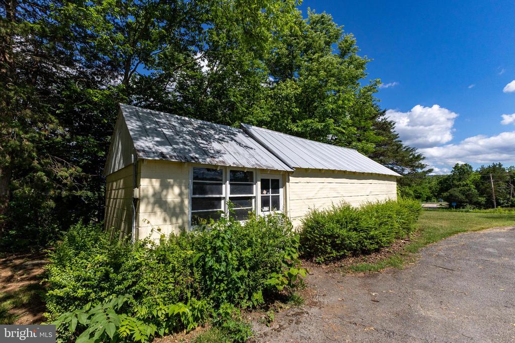 2275 US HIGHWAY 211 W, LURAY, Virginia 22835, 2 Bedrooms Bedrooms, ,1 BathroomBathrooms,Residential,2275 US HIGHWAY 211 W,VAPA2006566 MLS # VAPA2006566 2275 US HIGHWAY 211 W, LURAY, Virginia 22835, 2 Bedrooms Bedrooms, ,1 BathroomBathrooms,Residential,2275 US HIGHWAY 211 W,VAPA2006566 MLS # VAPA2006566