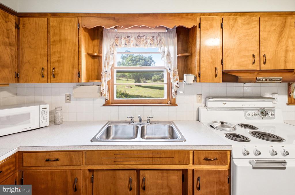 2275 US HIGHWAY 211 W, LURAY, Virginia 22835, 2 Bedrooms Bedrooms, ,1 BathroomBathrooms,Residential,2275 US HIGHWAY 211 W,VAPA2006566 MLS # VAPA2006566 2275 US HIGHWAY 211 W, LURAY, Virginia 22835, 2 Bedrooms Bedrooms, ,1 BathroomBathrooms,Residential,2275 US HIGHWAY 211 W,VAPA2006566 MLS # VAPA2006566