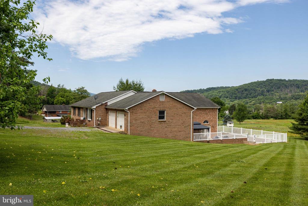 402 LAUCK LN, STANLEY, Virginia 22851, 4 Bedrooms Bedrooms, ,2 BathroomsBathrooms,Residential,402 LAUCK LN,VAPA2006568 MLS # VAPA2006568 402 LAUCK LN, STANLEY, Virginia 22851, 4 Bedrooms Bedrooms, ,2 BathroomsBathrooms,Residential,402 LAUCK LN,VAPA2006568 MLS # VAPA2006568