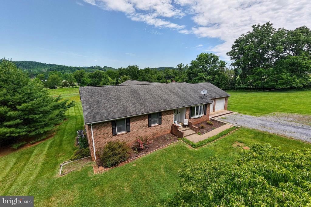 402 LAUCK LN, STANLEY, Virginia 22851, 4 Bedrooms Bedrooms, ,2 BathroomsBathrooms,Residential,402 LAUCK LN,VAPA2006568 MLS # VAPA2006568 402 LAUCK LN, STANLEY, Virginia 22851, 4 Bedrooms Bedrooms, ,2 BathroomsBathrooms,Residential,402 LAUCK LN,VAPA2006568 MLS # VAPA2006568