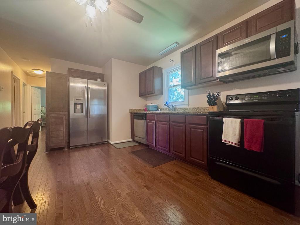 3508 LEN HART LN, FREDERICKSBURG, Virginia 22408, 4 Bedrooms Bedrooms, ,2 BathroomsBathrooms,Residential,3508 LEN HART LN,VASP2043038 MLS # VASP2043038