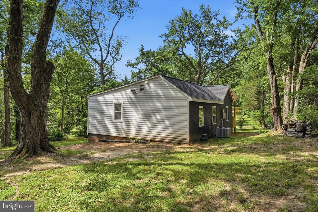 11441 SPERRYVILLE PIKE, CULPEPER, Virginia 22701, 3 Bedrooms Bedrooms, ,2 BathroomsBathrooms,Residential,11441 SPERRYVILLE PIKE,VACU2014094 MLS # VACU2014094 11441 SPERRYVILLE PIKE, CULPEPER, Virginia 22701, 3 Bedrooms Bedrooms, ,2 BathroomsBathrooms,Residential,11441 SPERRYVILLE PIKE,VACU2014094 MLS # VACU2014094