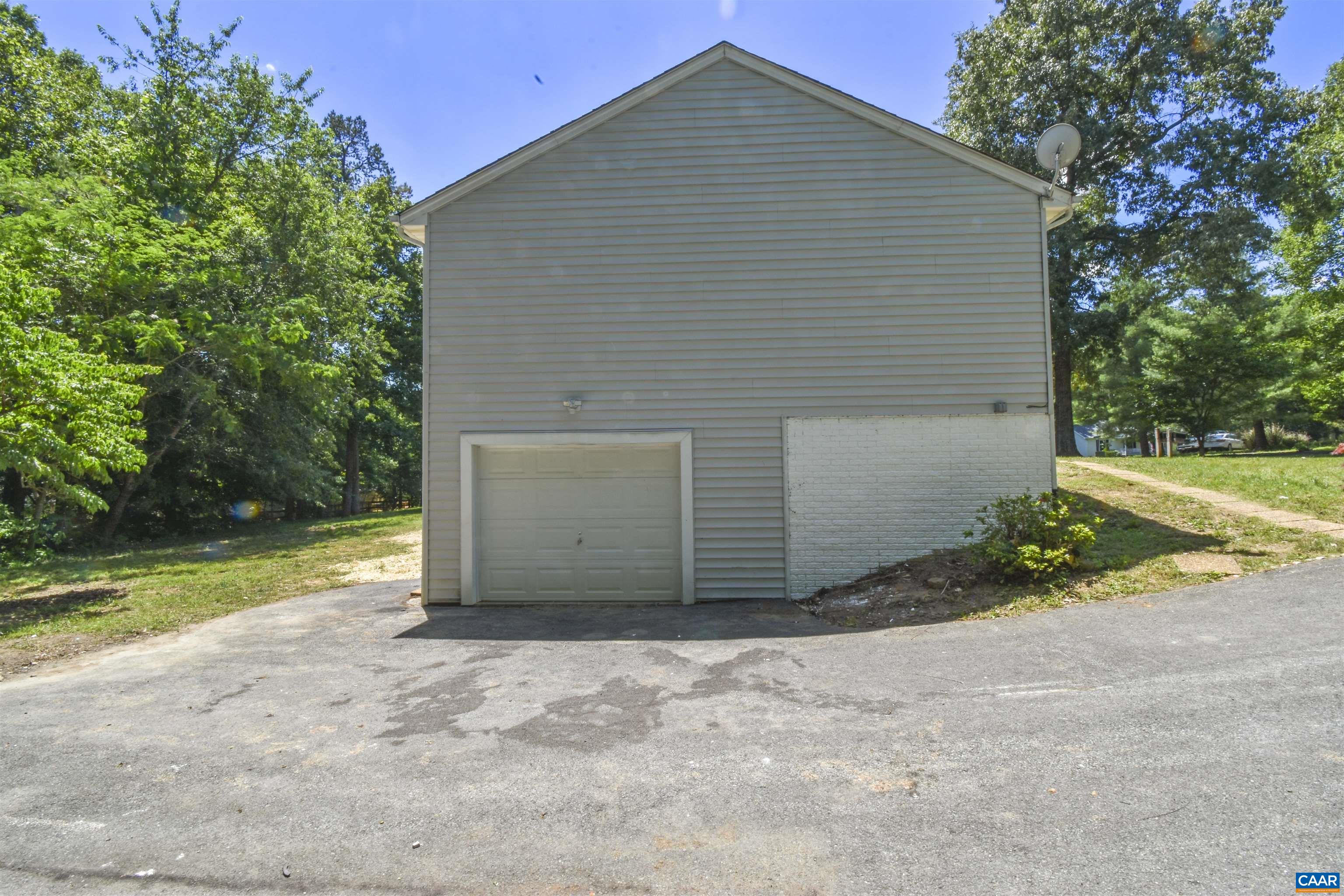19 KIOWA LN, PALMYRA, Virginia 22963, 3 Bedrooms Bedrooms, ,2 BathroomsBathrooms,Residential,19 KIOWA LN,677973 MLS # 677973 19 KIOWA LN, PALMYRA, Virginia 22963, 3 Bedrooms Bedrooms, ,2 BathroomsBathrooms,Residential,19 KIOWA LN,677973 MLS # 677973
