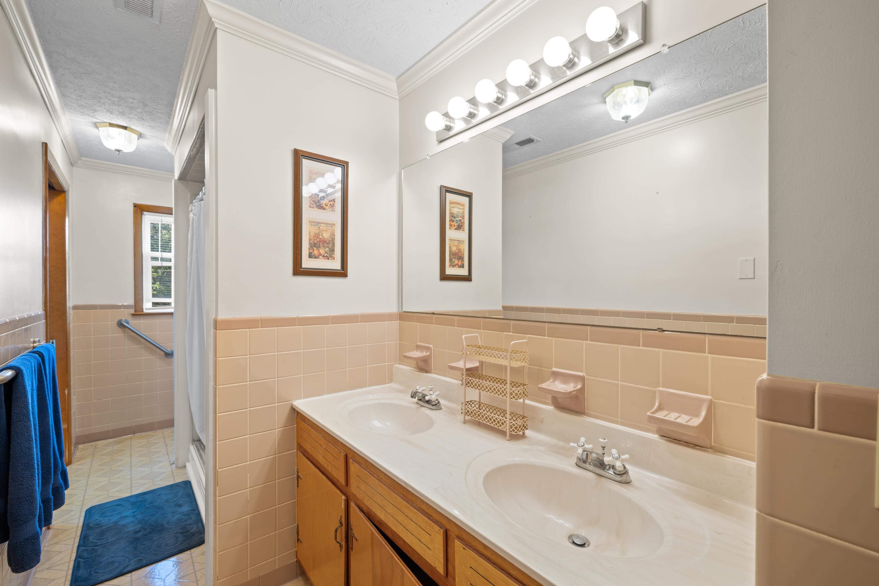 15 YORK AVE, STUARTS DRAFT, Virginia 24477, 3 Bedrooms Bedrooms, ,3 BathroomsBathrooms,Residential,15 YORK AVE,678557 MLS # 678557 15 YORK AVE, STUARTS DRAFT, Virginia 24477, 3 Bedrooms Bedrooms, ,3 BathroomsBathrooms,Residential,15 YORK AVE,678557 MLS # 678557