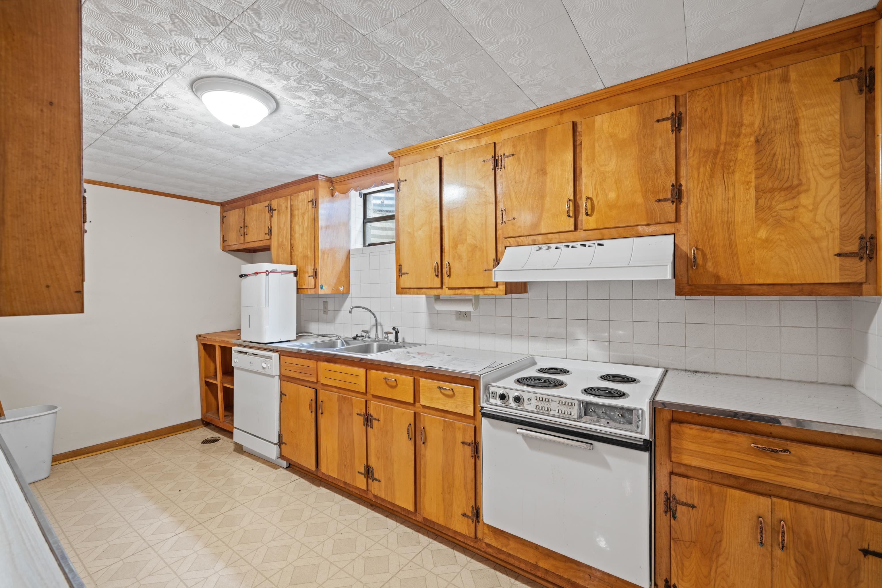 15 YORK AVE, STUARTS DRAFT, Virginia 24477, 3 Bedrooms Bedrooms, ,3 BathroomsBathrooms,Residential,15 YORK AVE,678557 MLS # 678557 15 YORK AVE, STUARTS DRAFT, Virginia 24477, 3 Bedrooms Bedrooms, ,3 BathroomsBathrooms,Residential,15 YORK AVE,678557 MLS # 678557