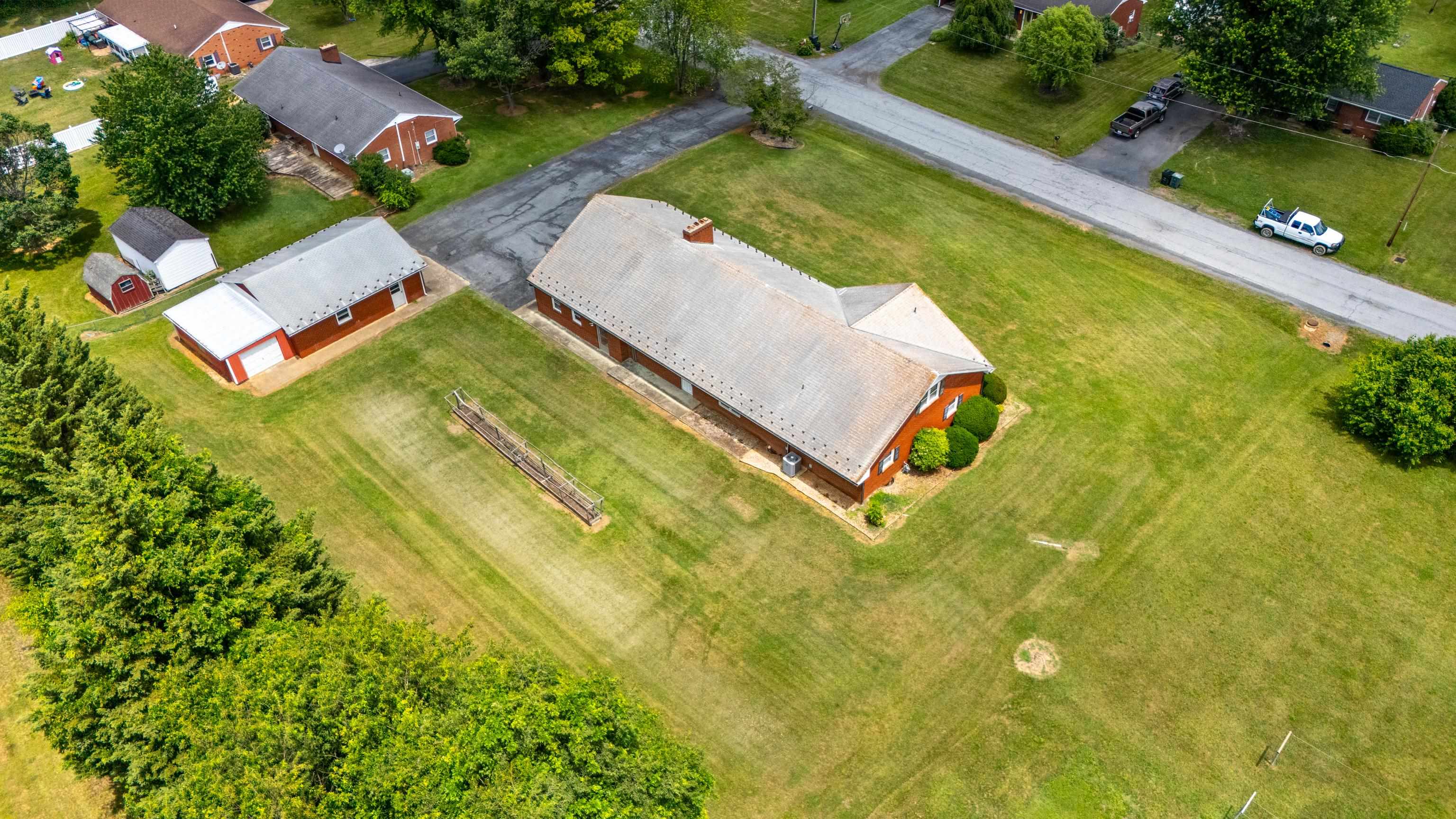 15 YORK AVE, STUARTS DRAFT, Virginia 24477, 3 Bedrooms Bedrooms, ,3 BathroomsBathrooms,Residential,15 YORK AVE,678557 MLS # 678557 15 YORK AVE, STUARTS DRAFT, Virginia 24477, 3 Bedrooms Bedrooms, ,3 BathroomsBathrooms,Residential,15 YORK AVE,678557 MLS # 678557
