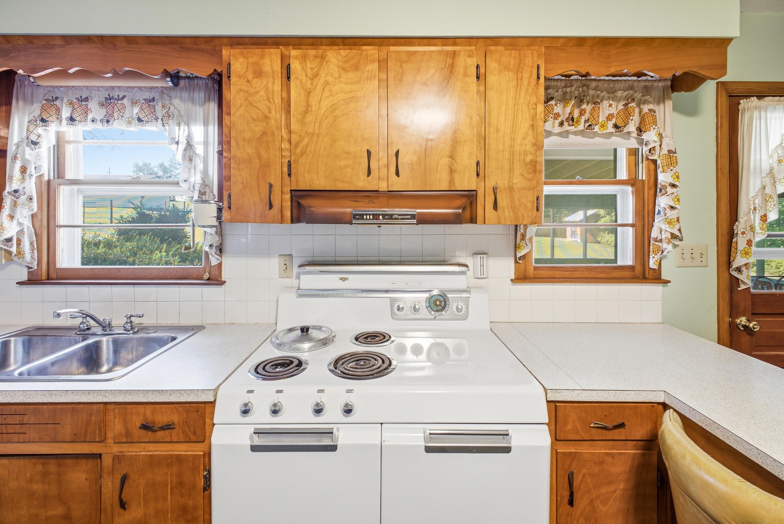 2275 US HWY 211 W, LURAY, Virginia 22835, 2 Bedrooms Bedrooms, ,1 BathroomBathrooms,Residential,2275 US HWY 211 W,678558 MLS # 678558 2275 US HWY 211 W, LURAY, Virginia 22835, 2 Bedrooms Bedrooms, ,1 BathroomBathrooms,Residential,2275 US HWY 211 W,678558 MLS # 678558