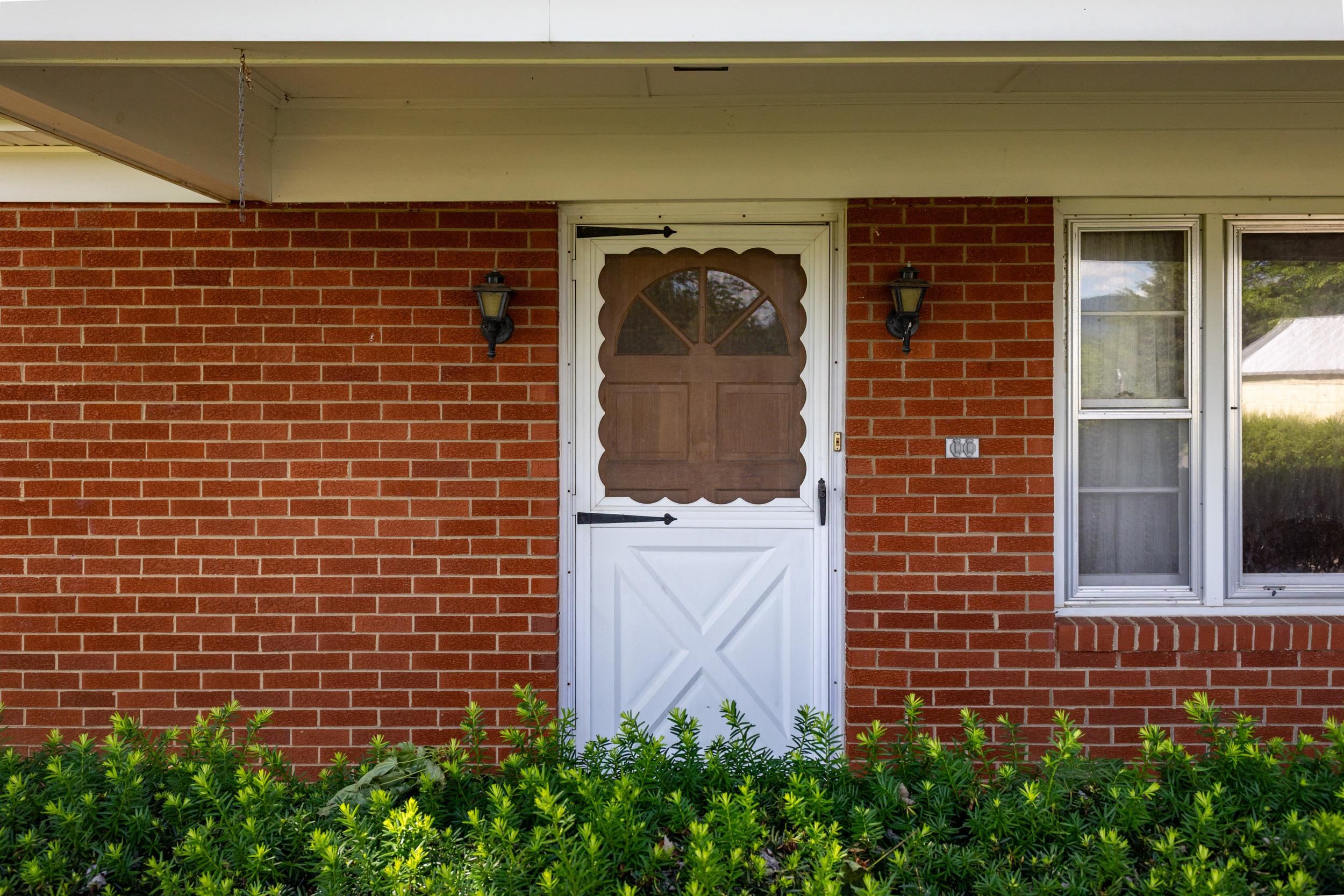 2275 US HWY 211 W, LURAY, Virginia 22835, 2 Bedrooms Bedrooms, ,1 BathroomBathrooms,Residential,2275 US HWY 211 W,678558 MLS # 678558 2275 US HWY 211 W, LURAY, Virginia 22835, 2 Bedrooms Bedrooms, ,1 BathroomBathrooms,Residential,2275 US HWY 211 W,678558 MLS # 678558