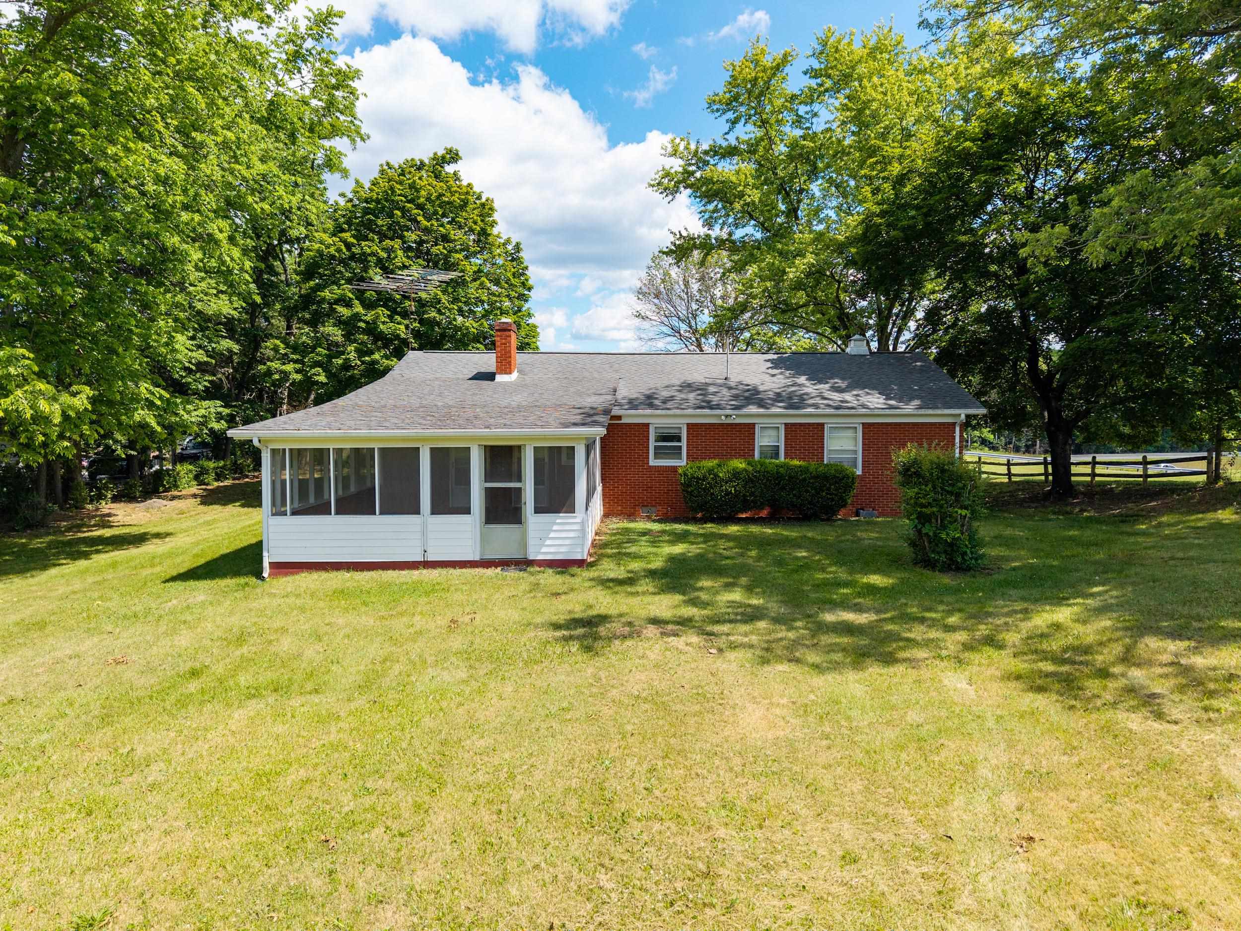 2275 US HWY 211 W, LURAY, Virginia 22835, 2 Bedrooms Bedrooms, ,1 BathroomBathrooms,Residential,2275 US HWY 211 W,678558 MLS # 678558 2275 US HWY 211 W, LURAY, Virginia 22835, 2 Bedrooms Bedrooms, ,1 BathroomBathrooms,Residential,2275 US HWY 211 W,678558 MLS # 678558
