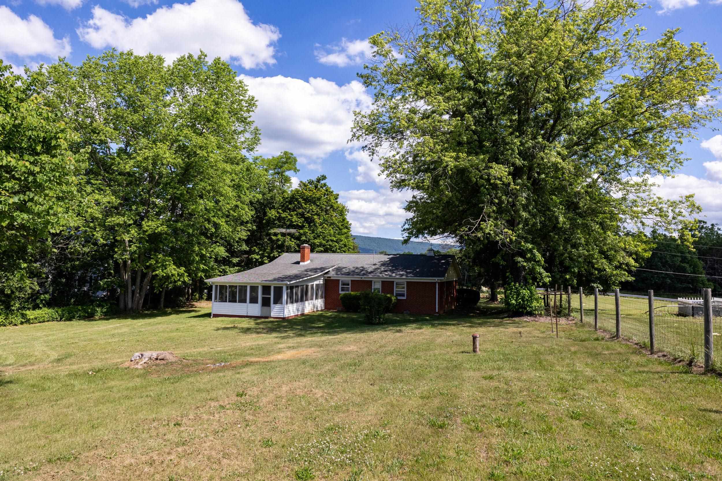 2275 US HWY 211 W, LURAY, Virginia 22835, 2 Bedrooms Bedrooms, ,1 BathroomBathrooms,Residential,2275 US HWY 211 W,678558 MLS # 678558 2275 US HWY 211 W, LURAY, Virginia 22835, 2 Bedrooms Bedrooms, ,1 BathroomBathrooms,Residential,2275 US HWY 211 W,678558 MLS # 678558