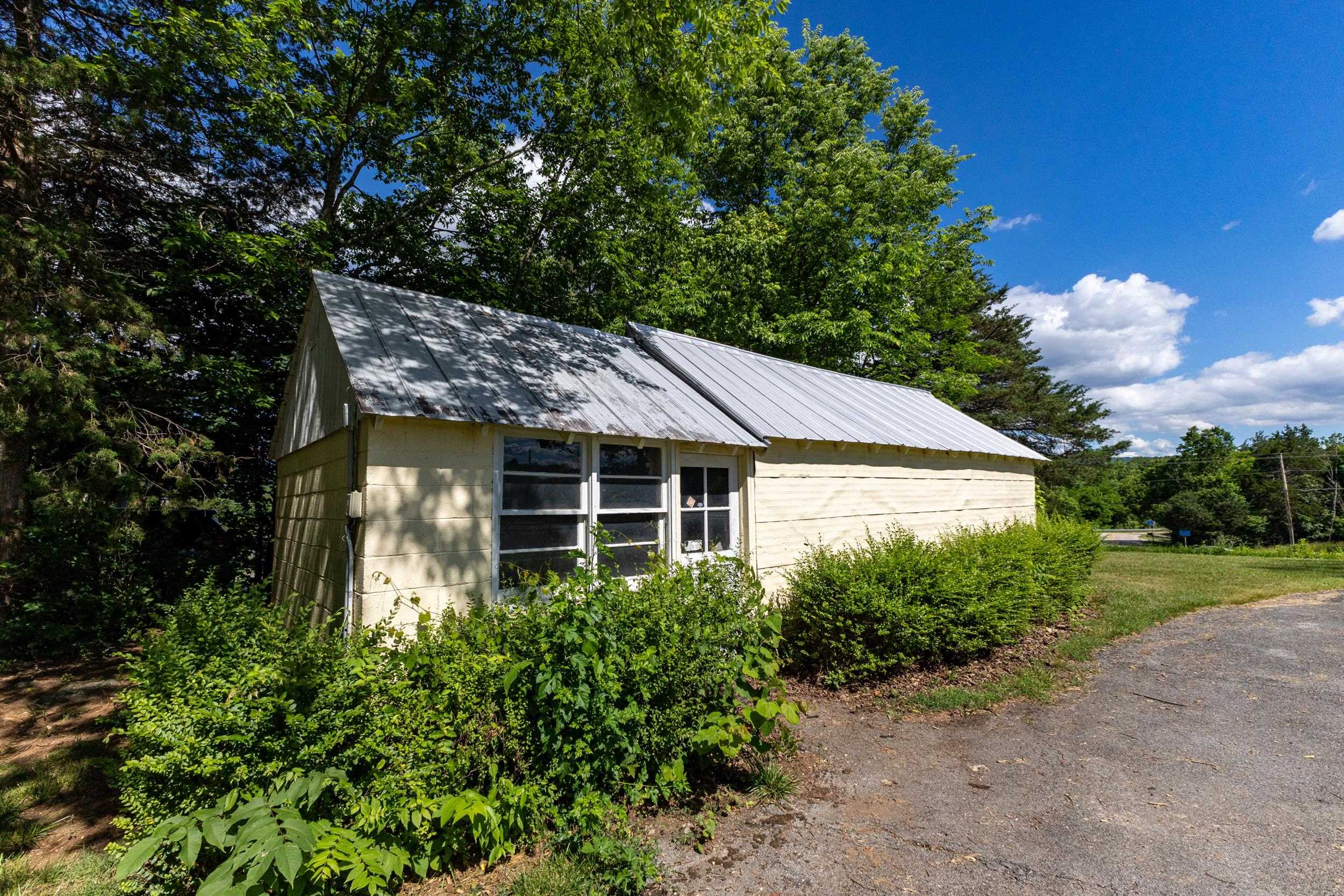 2275 US HWY 211 W, LURAY, Virginia 22835, 2 Bedrooms Bedrooms, ,1 BathroomBathrooms,Residential,2275 US HWY 211 W,678558 MLS # 678558 2275 US HWY 211 W, LURAY, Virginia 22835, 2 Bedrooms Bedrooms, ,1 BathroomBathrooms,Residential,2275 US HWY 211 W,678558 MLS # 678558