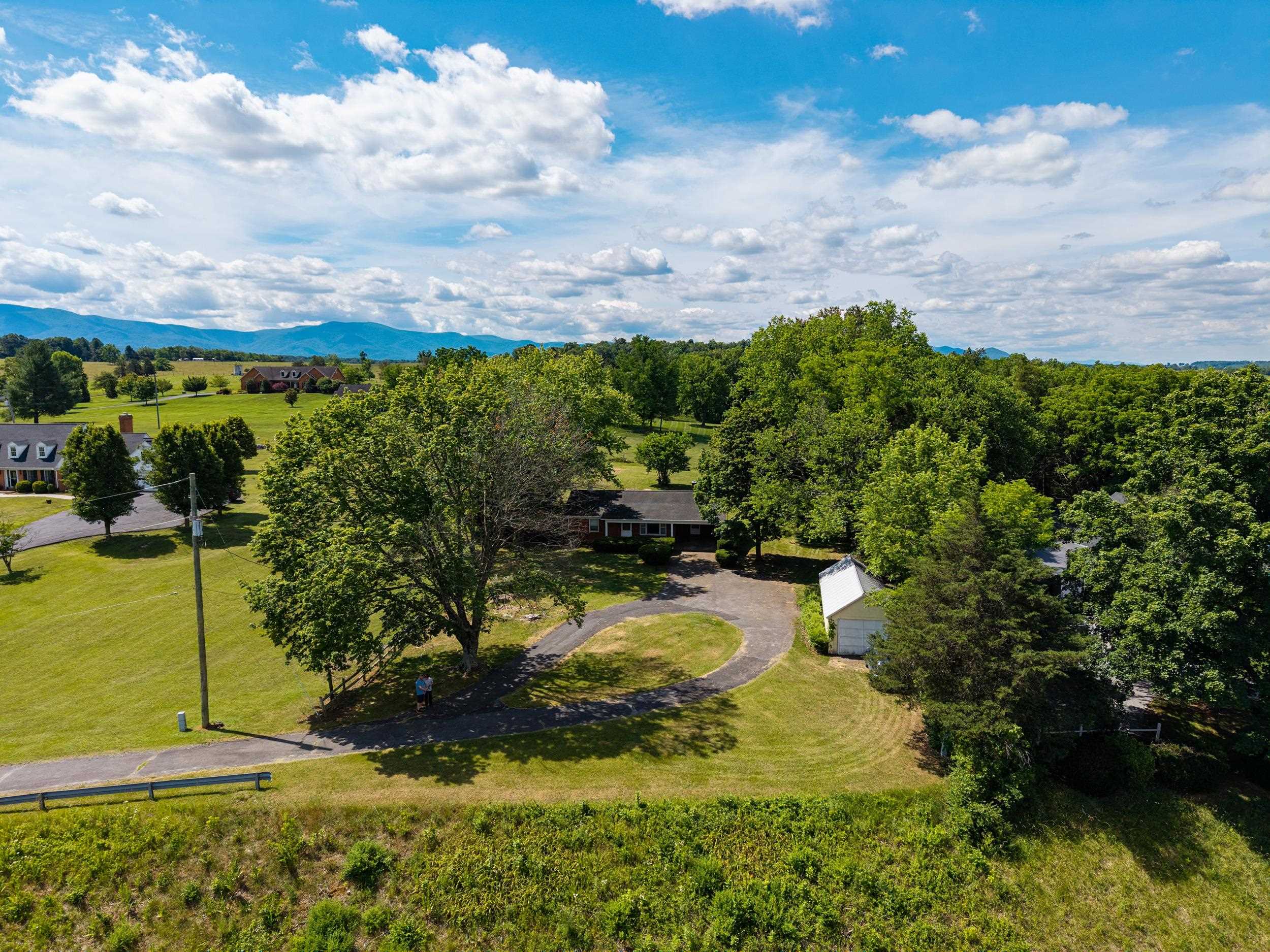 2275 US HWY 211 W, LURAY, Virginia 22835, 2 Bedrooms Bedrooms, ,1 BathroomBathrooms,Residential,2275 US HWY 211 W,678558 MLS # 678558 2275 US HWY 211 W, LURAY, Virginia 22835, 2 Bedrooms Bedrooms, ,1 BathroomBathrooms,Residential,2275 US HWY 211 W,678558 MLS # 678558