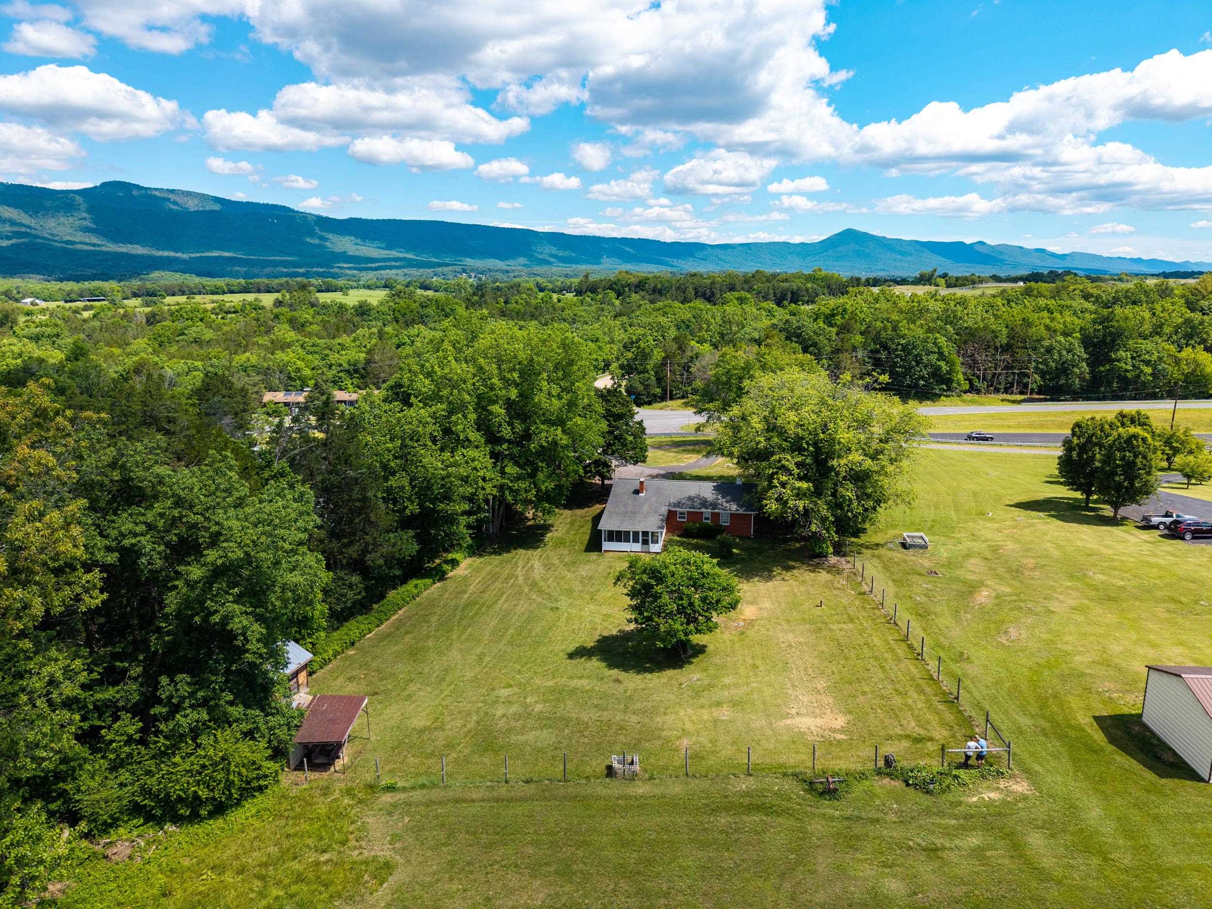 2275 US HWY 211 W, LURAY, Virginia 22835, 2 Bedrooms Bedrooms, ,1 BathroomBathrooms,Residential,2275 US HWY 211 W,678558 MLS # 678558 2275 US HWY 211 W, LURAY, Virginia 22835, 2 Bedrooms Bedrooms, ,1 BathroomBathrooms,Residential,2275 US HWY 211 W,678558 MLS # 678558