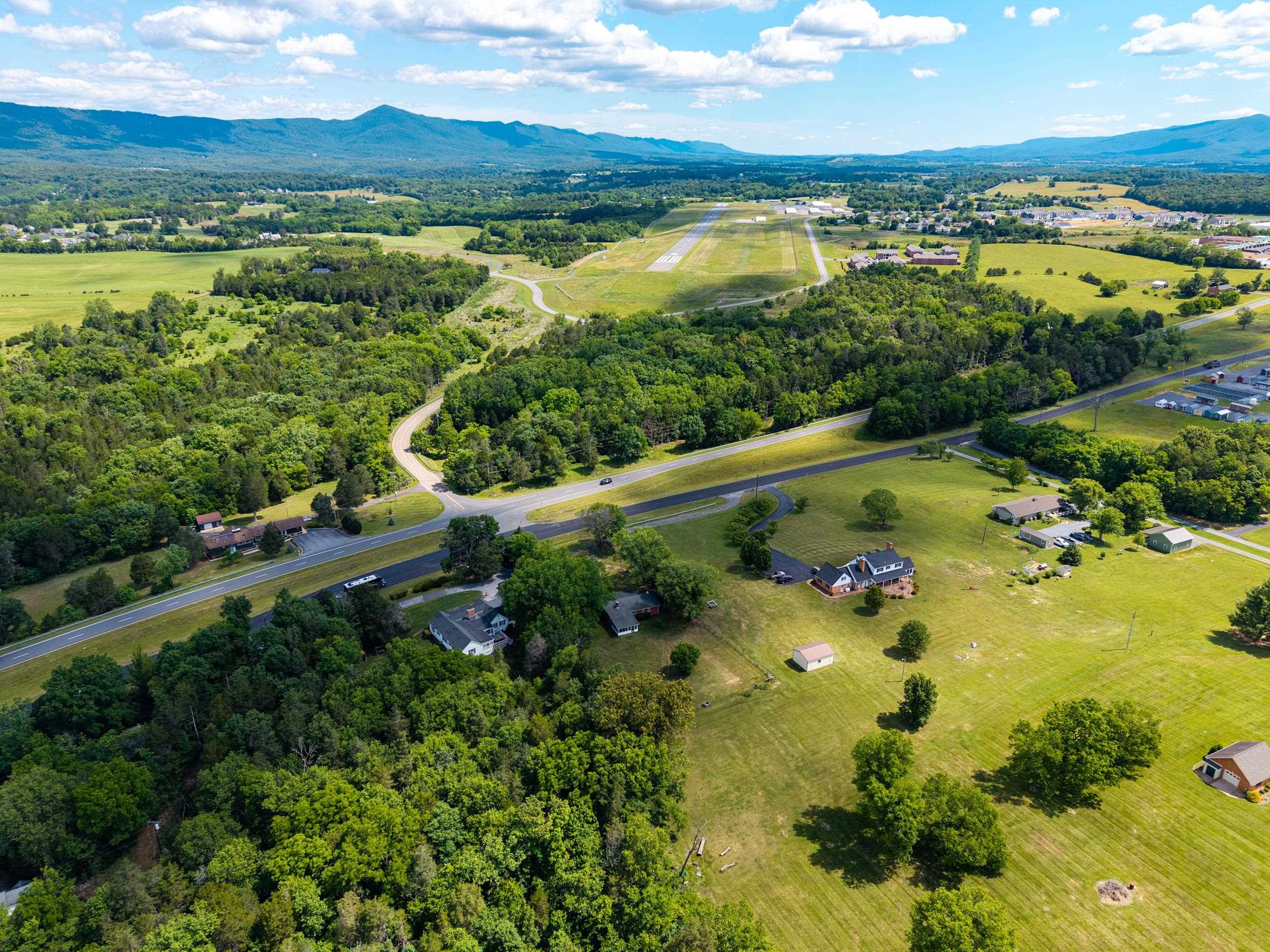 2275 US HWY 211 W, LURAY, Virginia 22835, 2 Bedrooms Bedrooms, ,1 BathroomBathrooms,Residential,2275 US HWY 211 W,678558 MLS # 678558 2275 US HWY 211 W, LURAY, Virginia 22835, 2 Bedrooms Bedrooms, ,1 BathroomBathrooms,Residential,2275 US HWY 211 W,678558 MLS # 678558