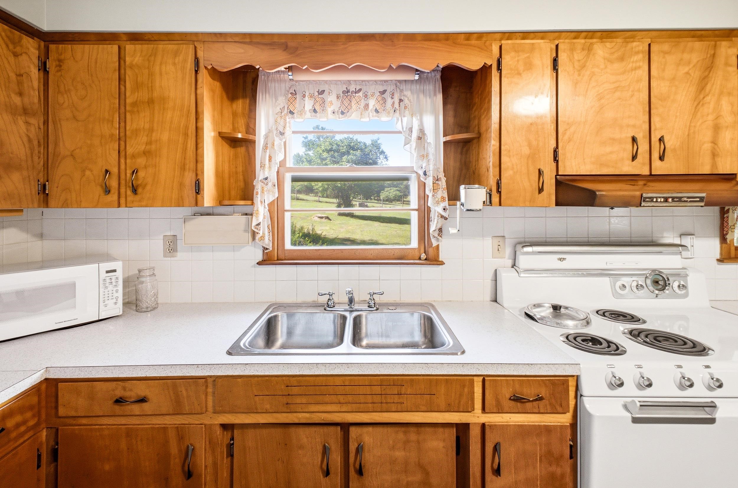 2275 US HWY 211 W, LURAY, Virginia 22835, 2 Bedrooms Bedrooms, ,1 BathroomBathrooms,Residential,2275 US HWY 211 W,678558 MLS # 678558 2275 US HWY 211 W, LURAY, Virginia 22835, 2 Bedrooms Bedrooms, ,1 BathroomBathrooms,Residential,2275 US HWY 211 W,678558 MLS # 678558