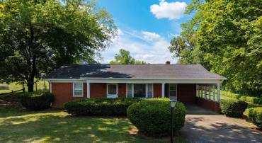 2275 US HWY 211 W, LURAY, Virginia 22835, 2 Bedrooms Bedrooms, ,1 BathroomBathrooms,Residential,2275 US HWY 211 W,678558 MLS # 678558