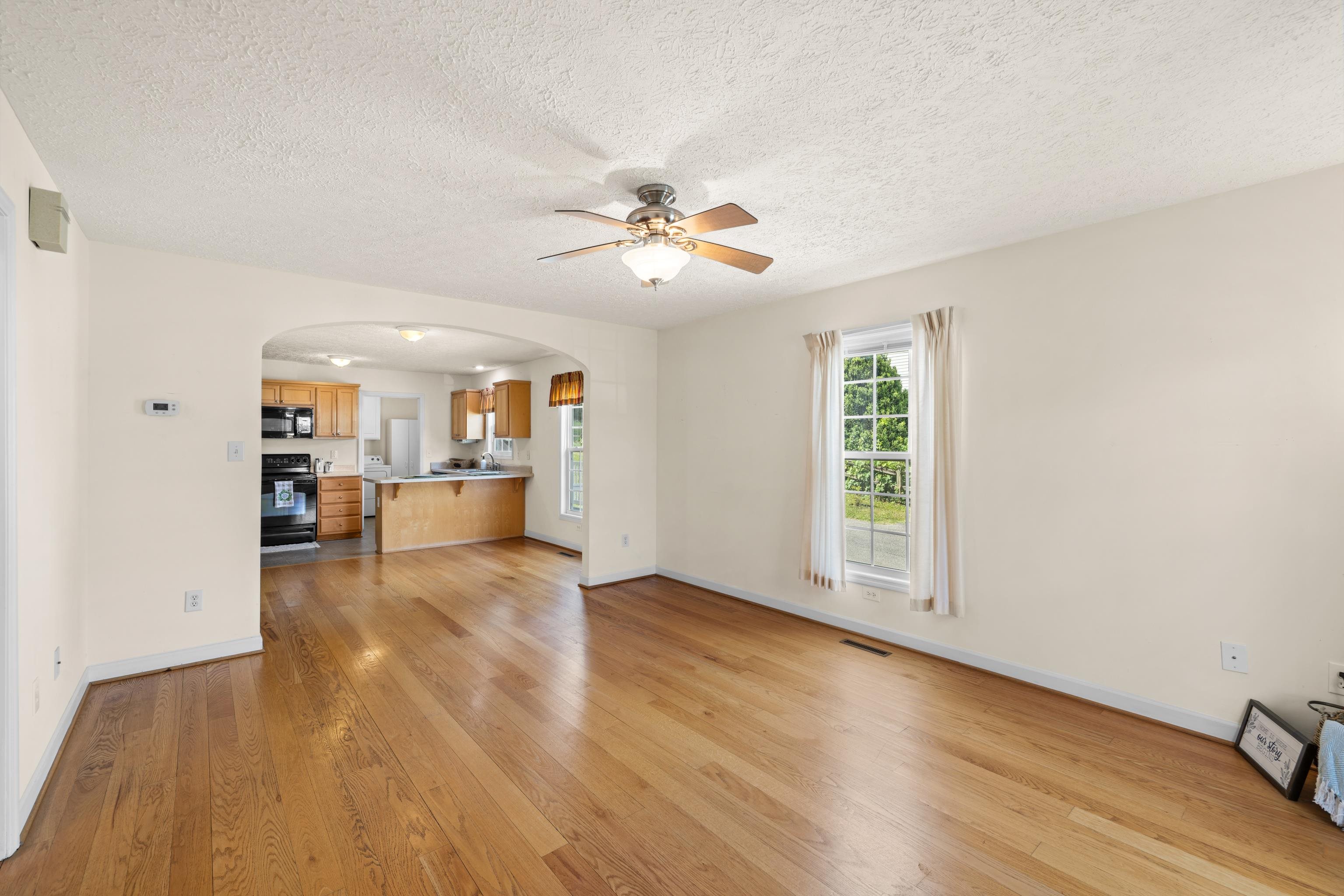 210 WALKER ST, LEXINGTON, Virginia 24450, 3 Bedrooms Bedrooms, ,2 BathroomsBathrooms,Residential,210 WALKER ST,678568 MLS # 678568 210 WALKER ST, LEXINGTON, Virginia 24450, 3 Bedrooms Bedrooms, ,2 BathroomsBathrooms,Residential,210 WALKER ST,678568 MLS # 678568
