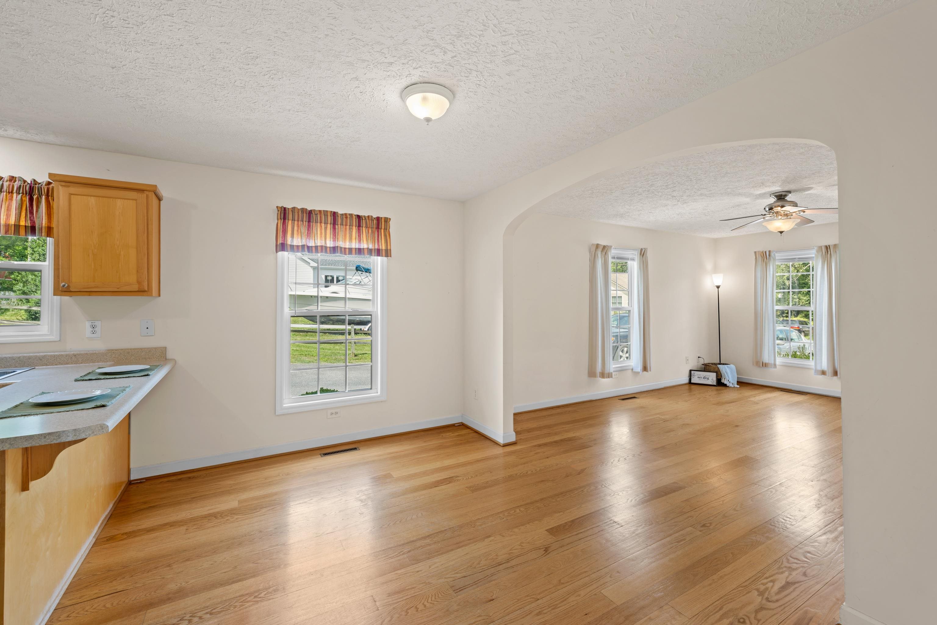 210 WALKER ST, LEXINGTON, Virginia 24450, 3 Bedrooms Bedrooms, ,2 BathroomsBathrooms,Residential,210 WALKER ST,678568 MLS # 678568 210 WALKER ST, LEXINGTON, Virginia 24450, 3 Bedrooms Bedrooms, ,2 BathroomsBathrooms,Residential,210 WALKER ST,678568 MLS # 678568