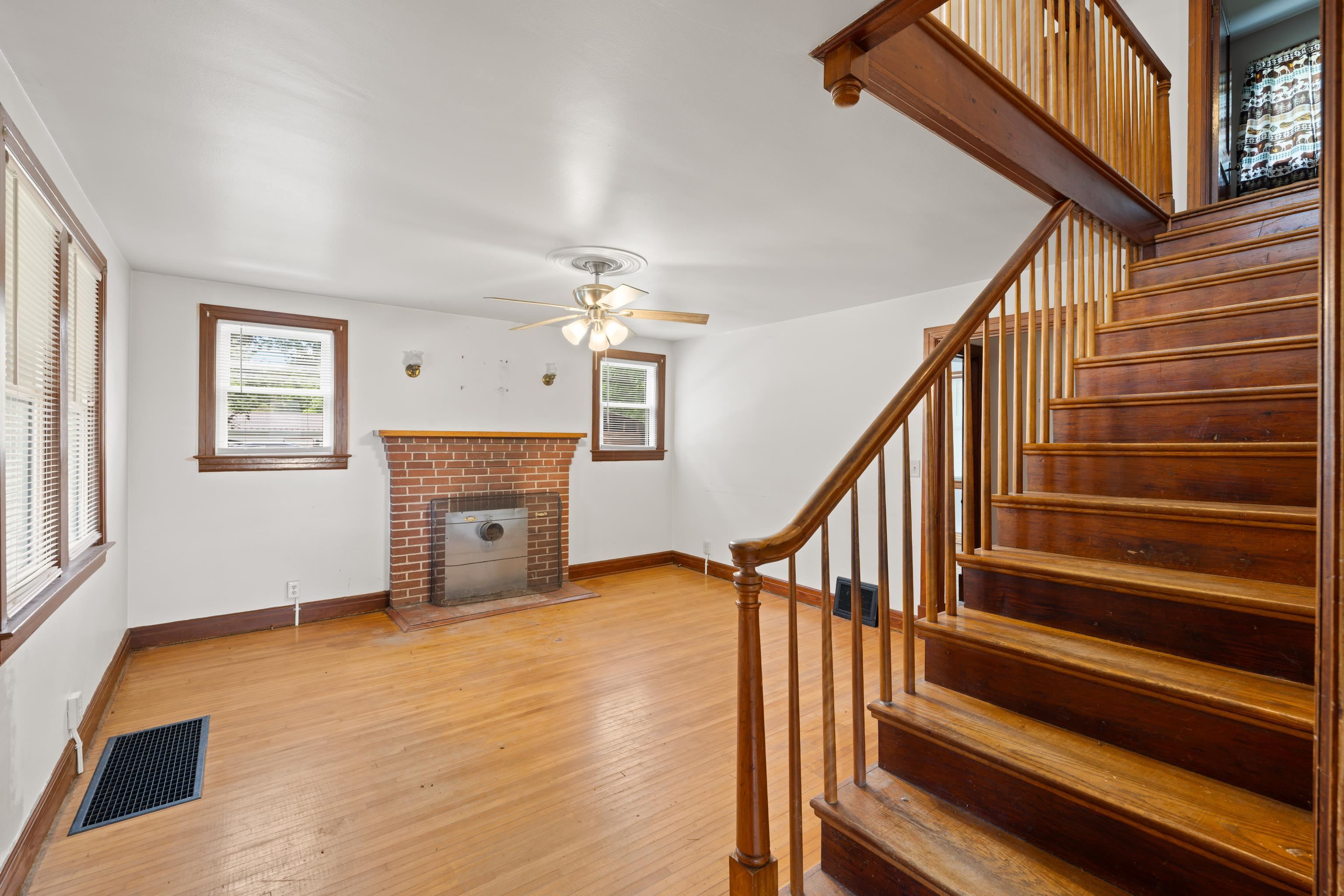 221 CHAPEL RD, CHURCHVILLE, Virginia 24421, 3 Bedrooms Bedrooms, ,2 BathroomsBathrooms,Residential,221 CHAPEL RD,678576 MLS # 678576