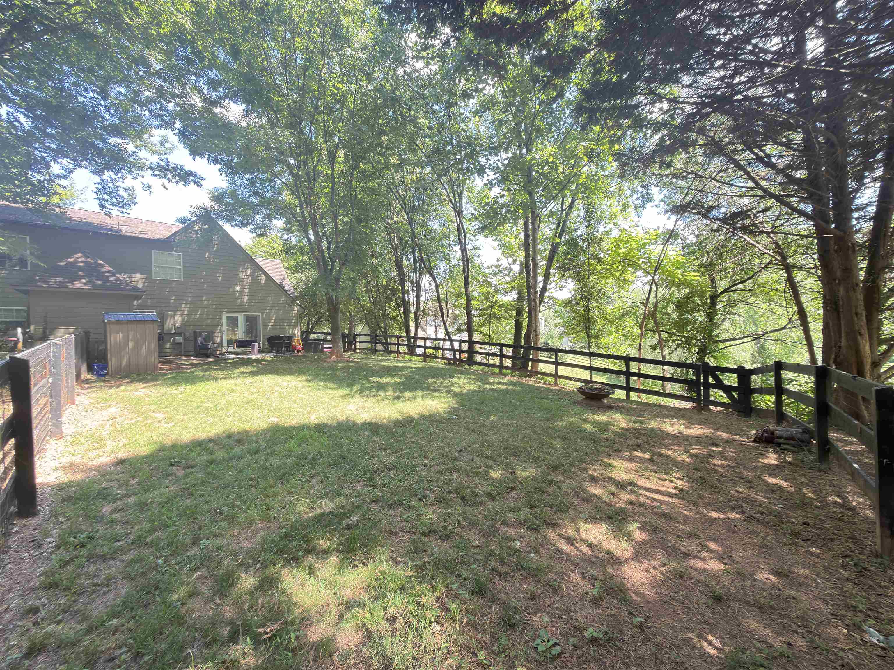 1102 AMBER RIDGE RD, CHARLOTTESVILLE, Virginia 22901, 2 Bedrooms Bedrooms, ,2 BathroomsBathrooms,Residential,1102 AMBER RIDGE RD,678578 MLS # 678578 1102 AMBER RIDGE RD, CHARLOTTESVILLE, Virginia 22901, 2 Bedrooms Bedrooms, ,2 BathroomsBathrooms,Residential,1102 AMBER RIDGE RD,678578 MLS # 678578
