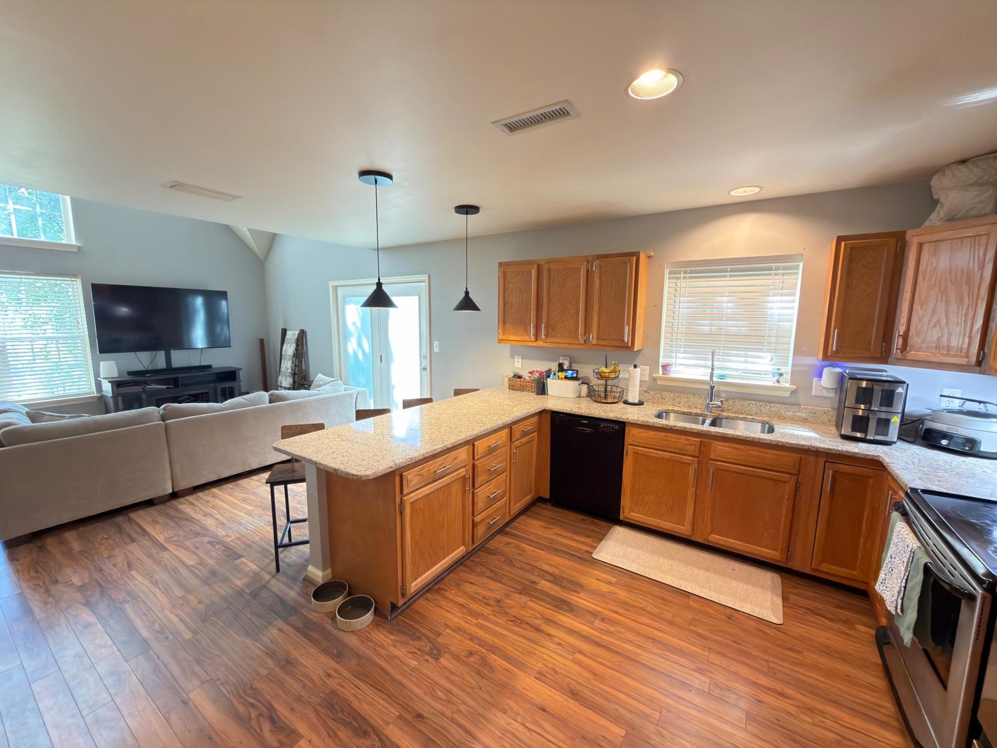 1102 AMBER RIDGE RD, CHARLOTTESVILLE, Virginia 22901, 2 Bedrooms Bedrooms, ,2 BathroomsBathrooms,Residential,1102 AMBER RIDGE RD,678578 MLS # 678578 1102 AMBER RIDGE RD, CHARLOTTESVILLE, Virginia 22901, 2 Bedrooms Bedrooms, ,2 BathroomsBathrooms,Residential,1102 AMBER RIDGE RD,678578 MLS # 678578